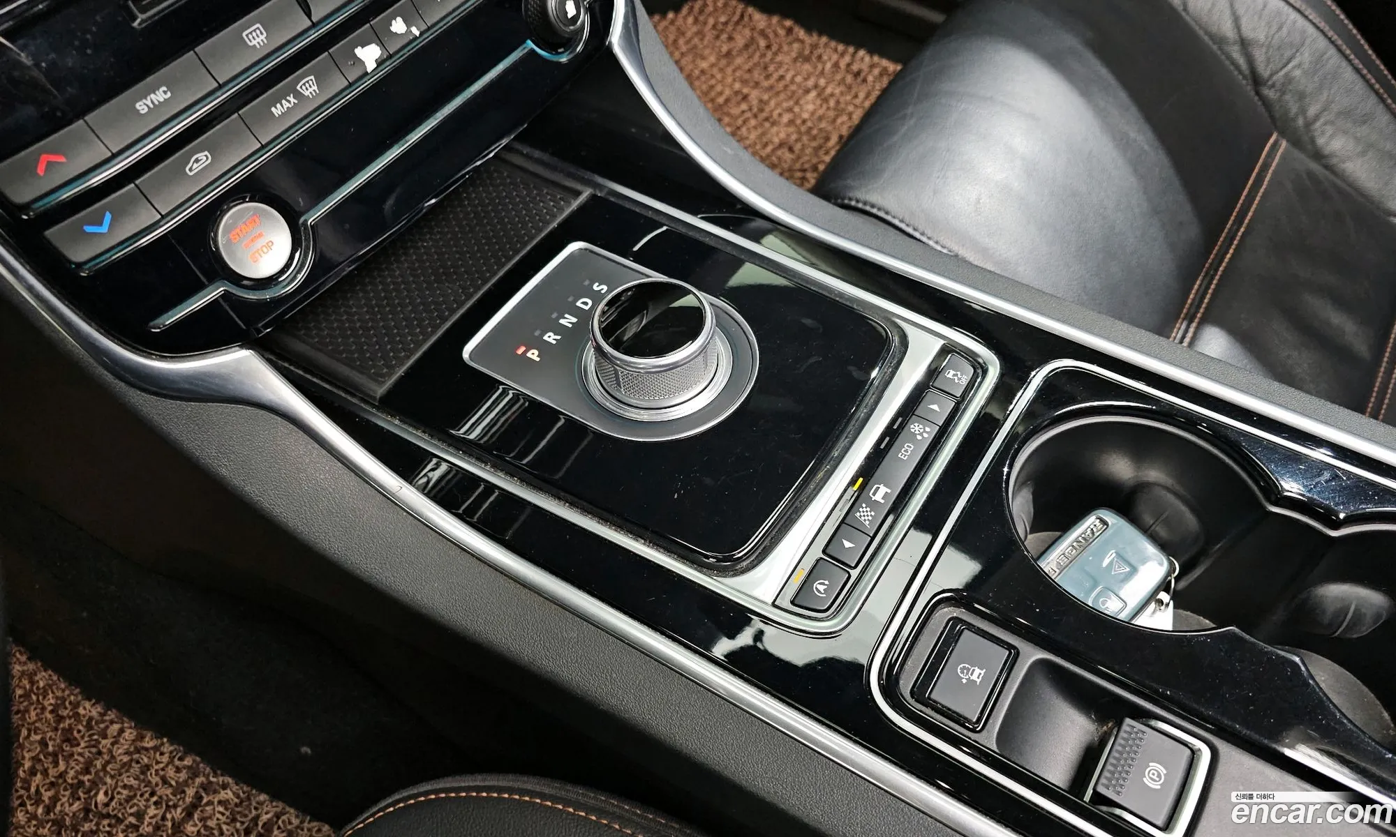 Jaguar XE 2015 — 7