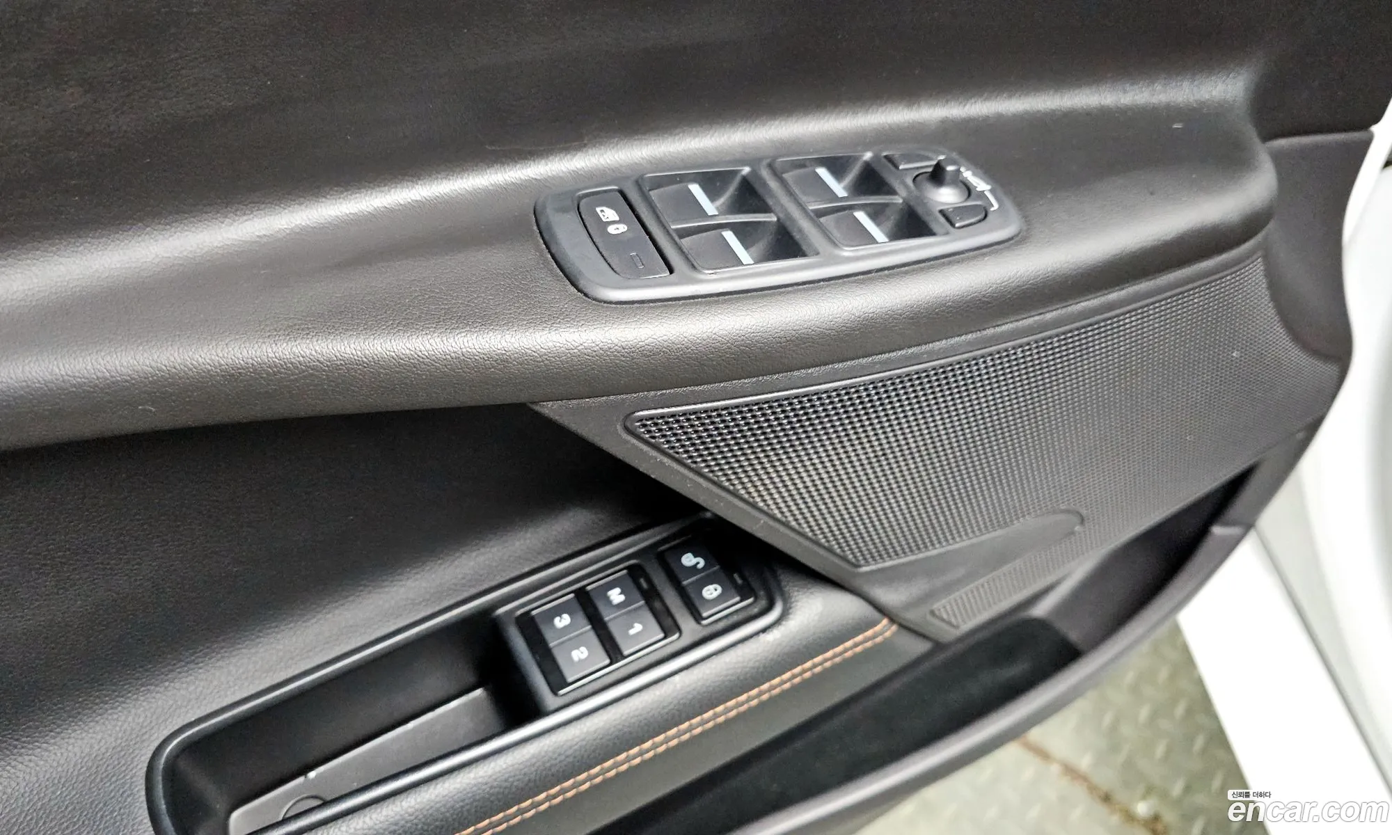 Jaguar XE 2015 — 8