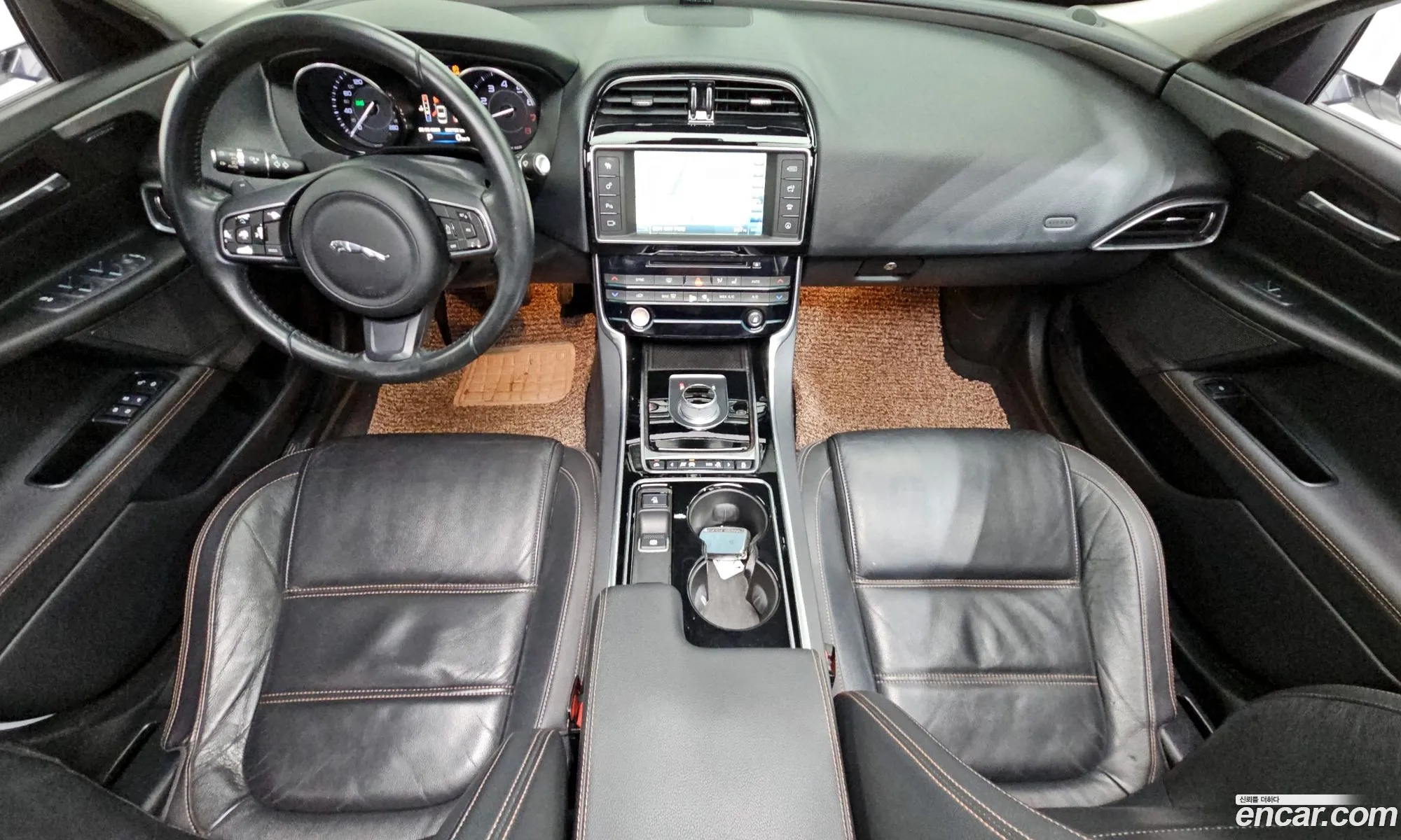 Jaguar XE 2015 — 2