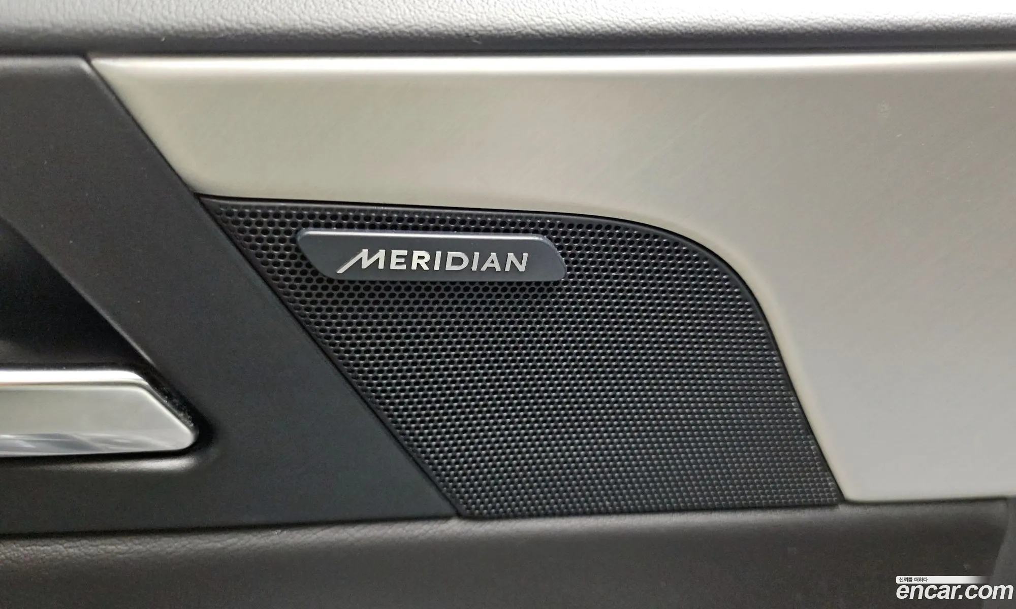 Jaguar XE 2015 — 16