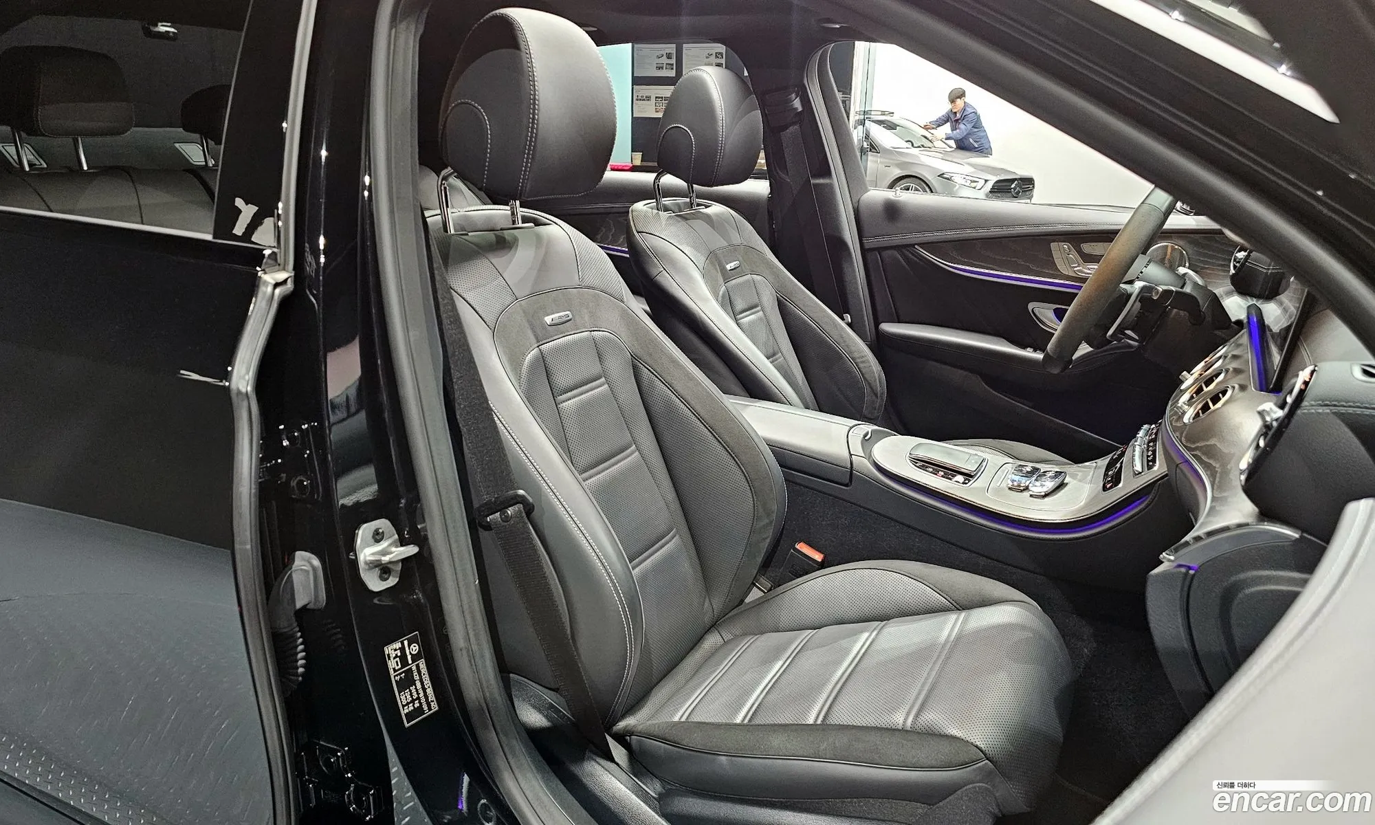 Mercedes-Benz E-Class W213 2023 — 19