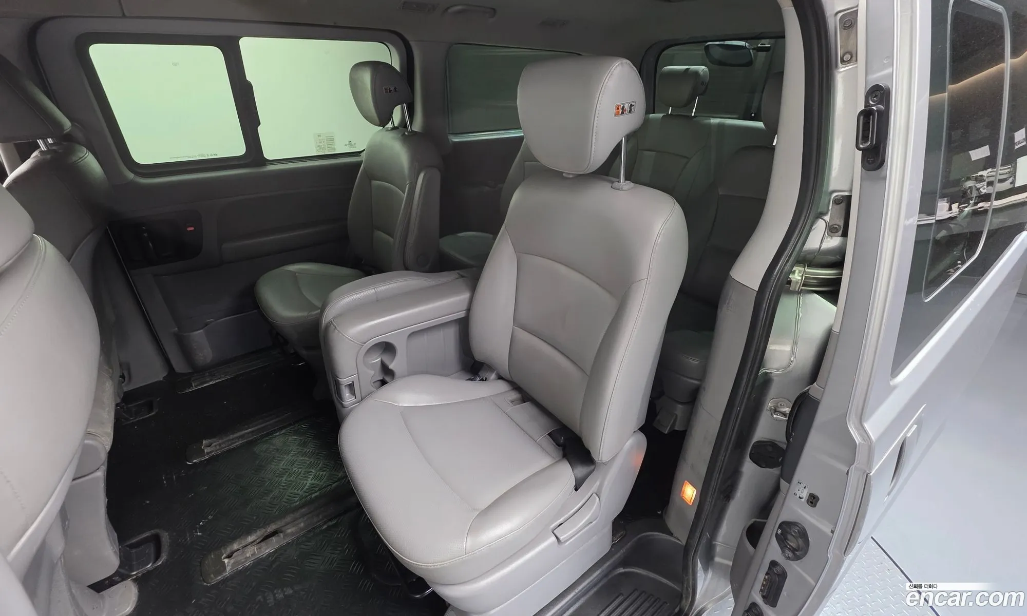 Hyundai Grand Starex 2020 — 11