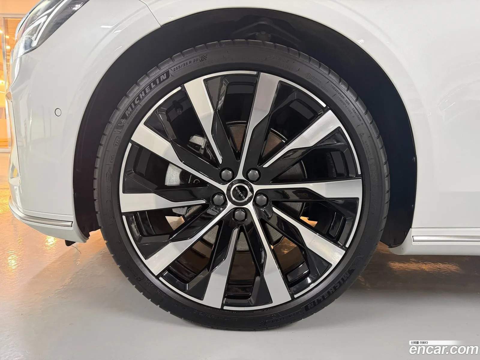 Volvo S90 2025 — 2