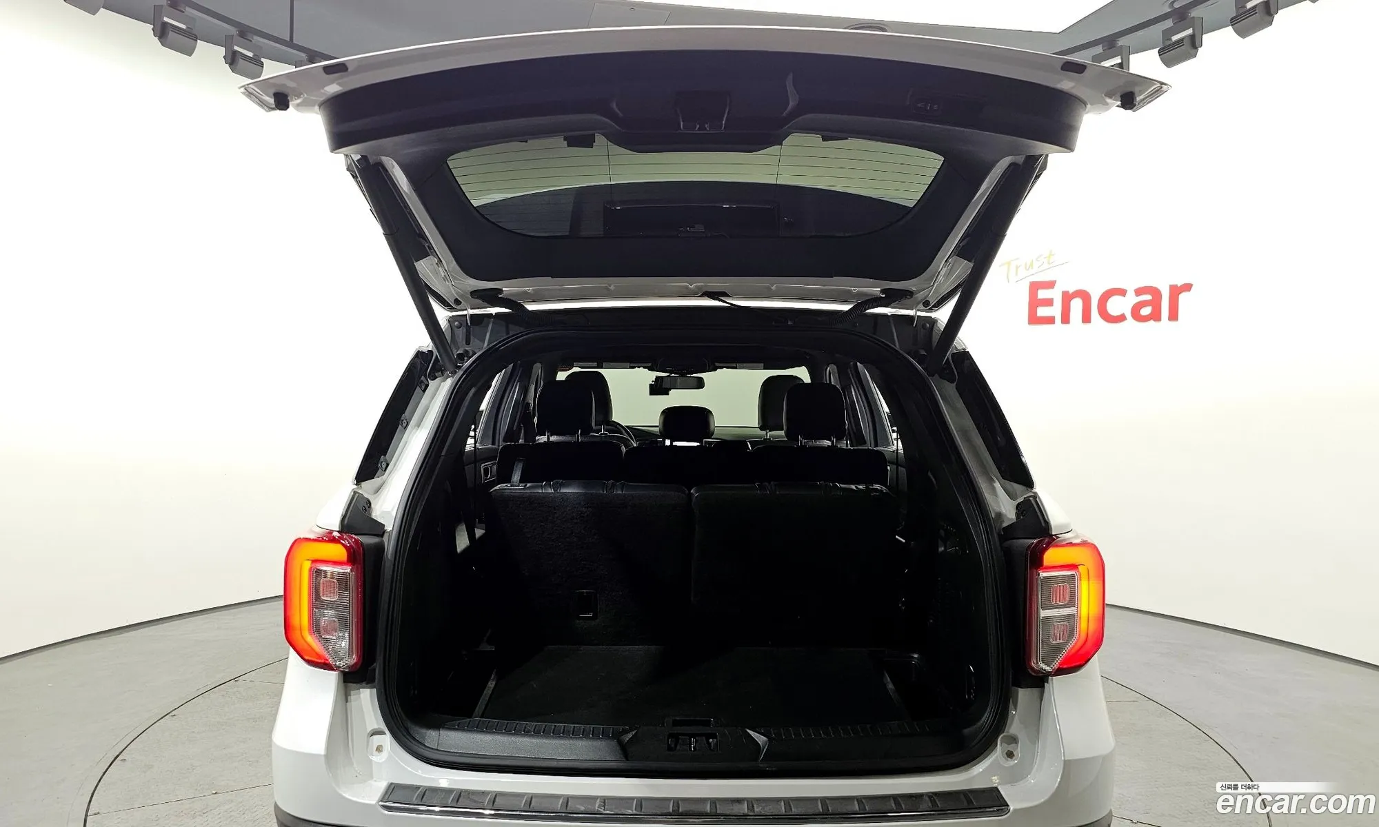 Ford Explorer 6th Gen 2020 1FMSK8FH6LGA96593 — 19