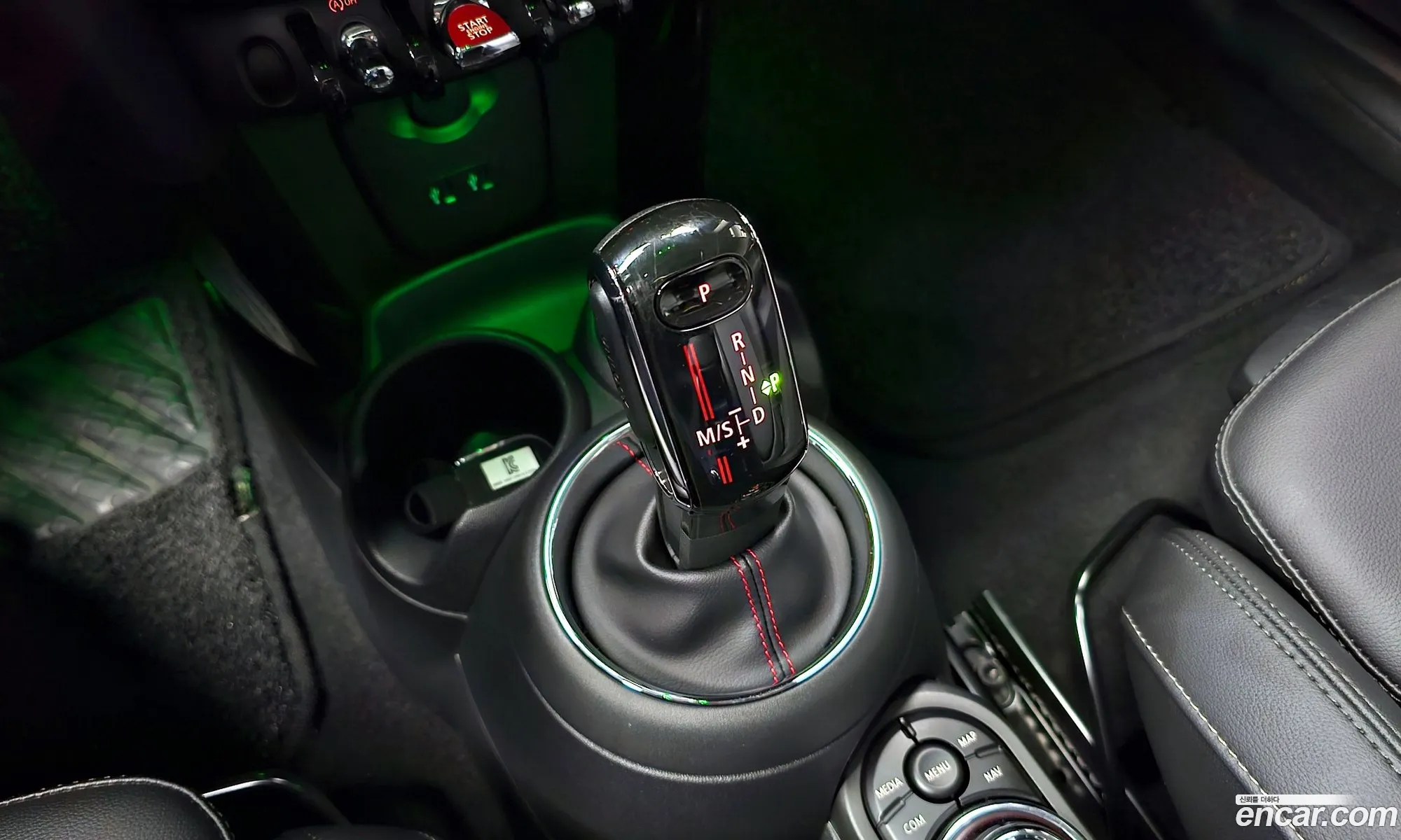 Mini Cooper S 2019 WMWXY7105L2L84281 — 3