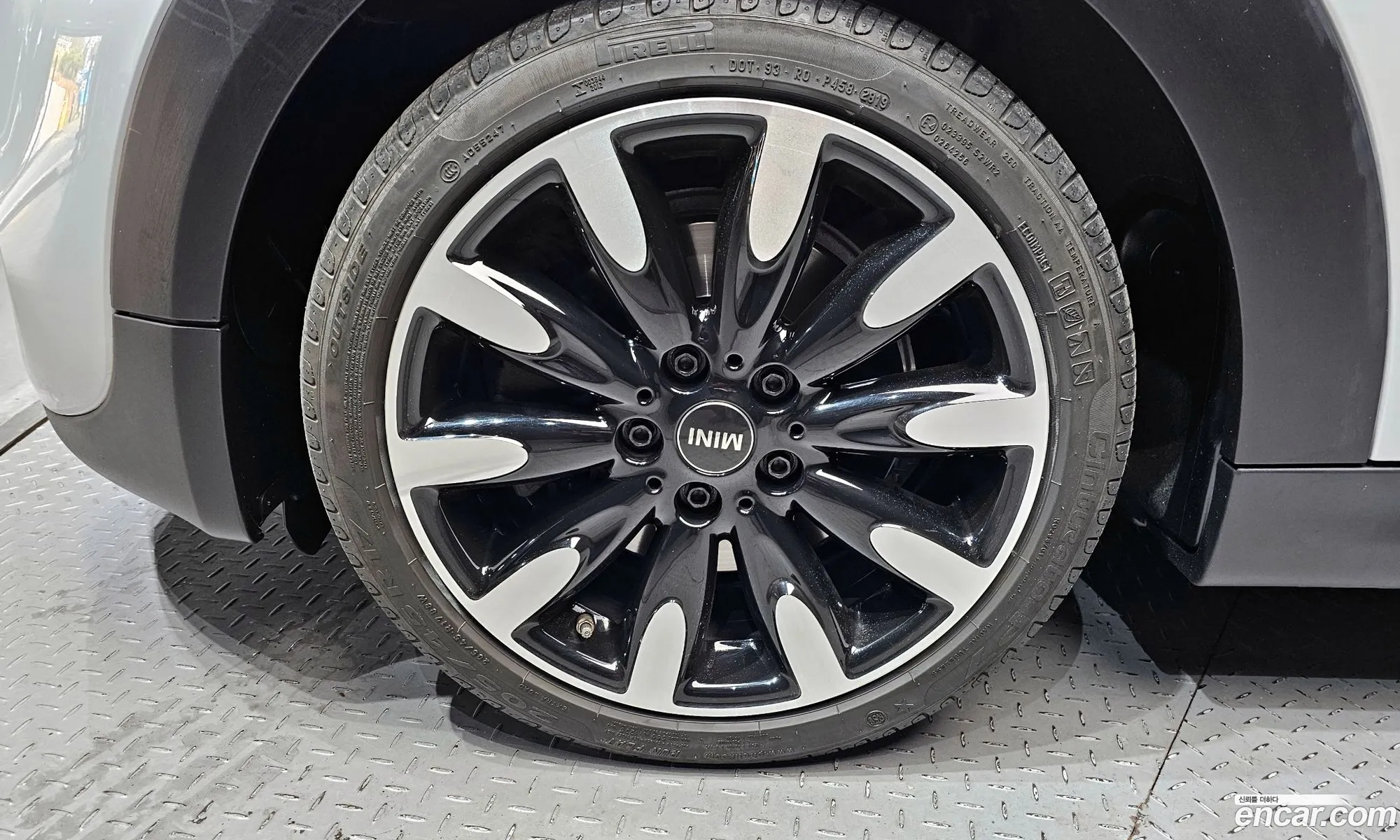 Mini Cooper S 2019 WMWXY7105L2L84281 — 8