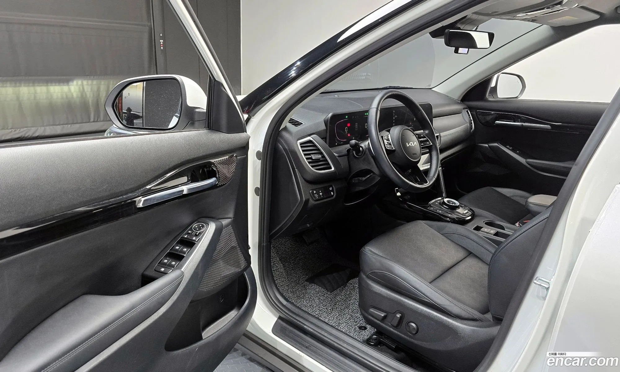 Kia Seltos 2023 — 10