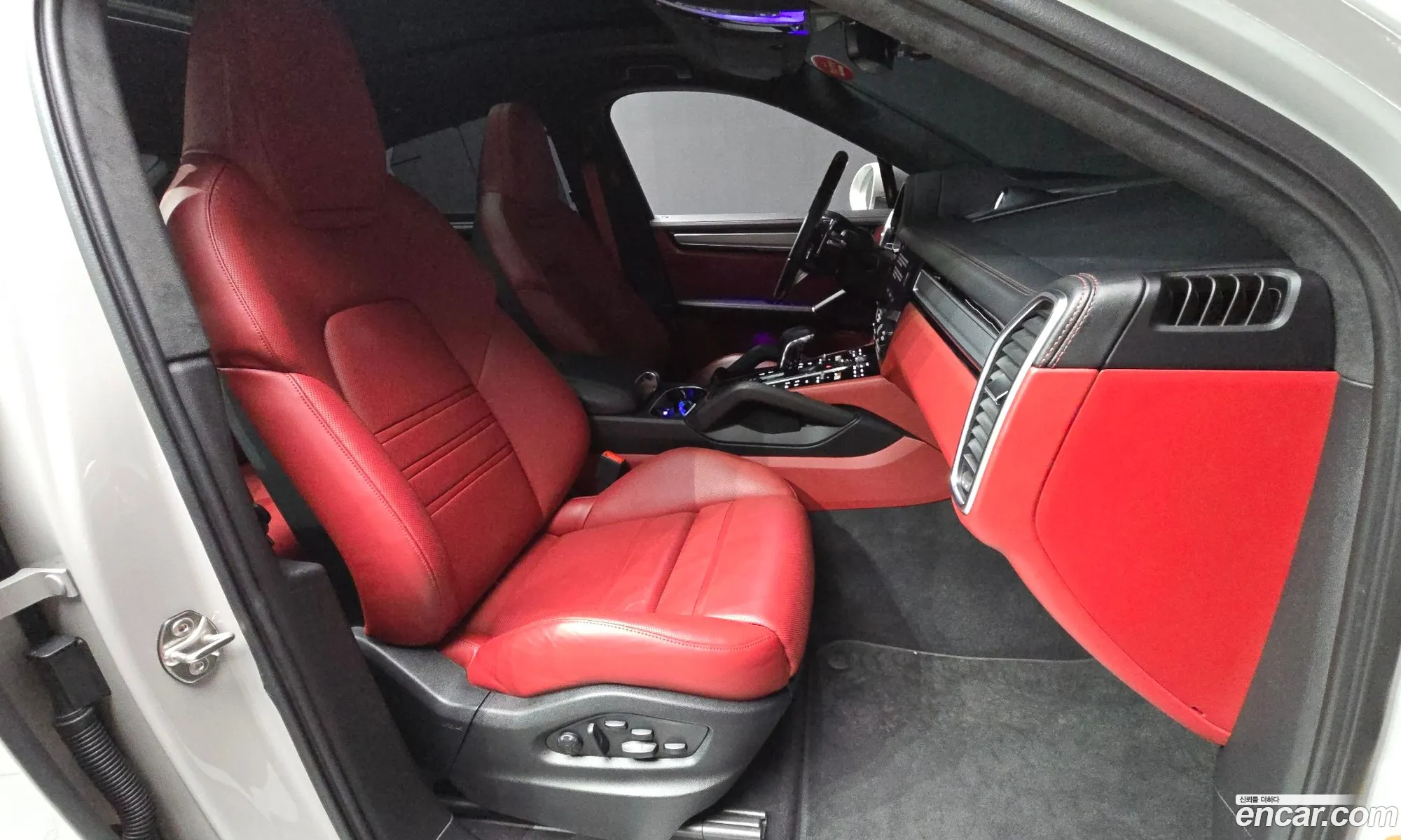 Porsche Cayenne 2022 — 17