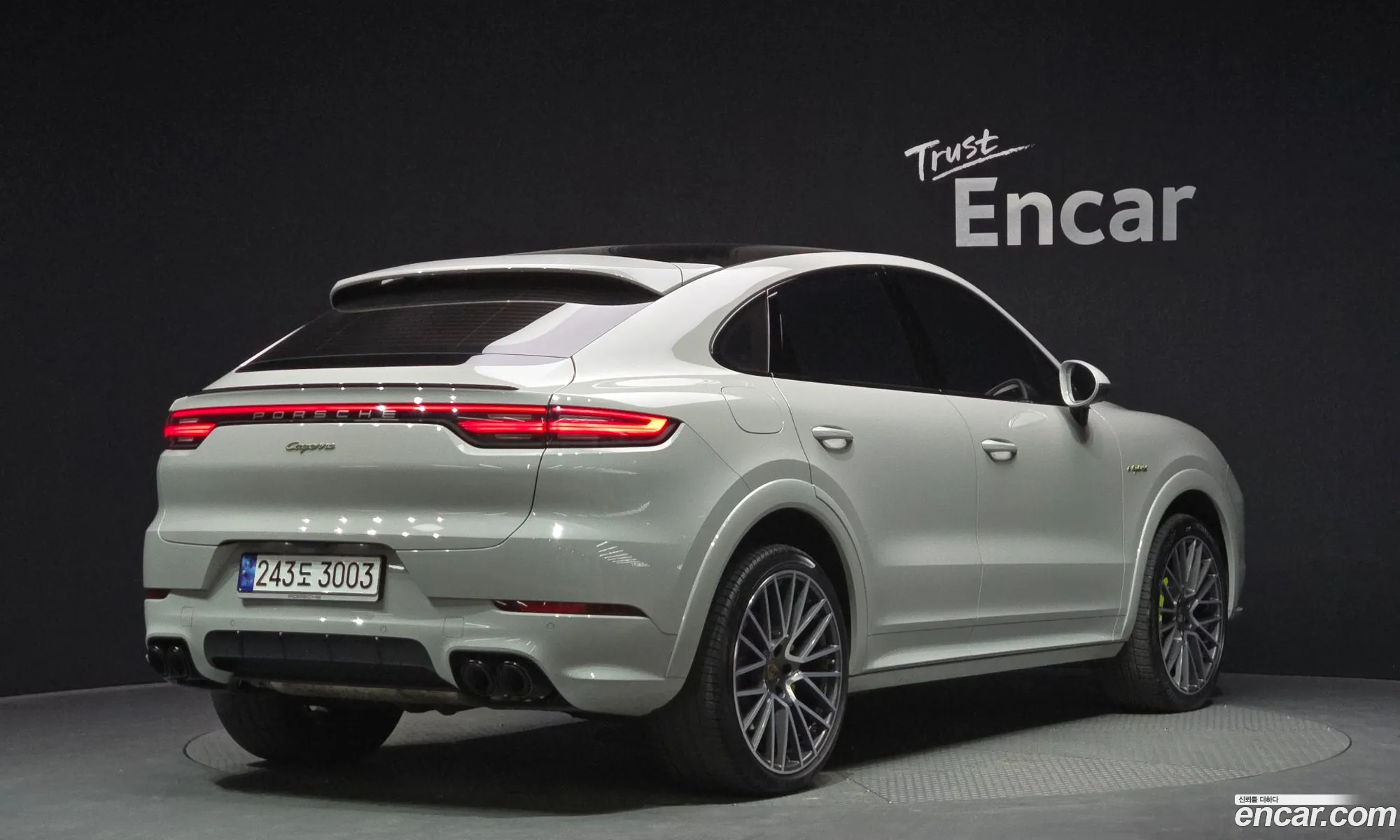 Porsche Cayenne 2022 — 18