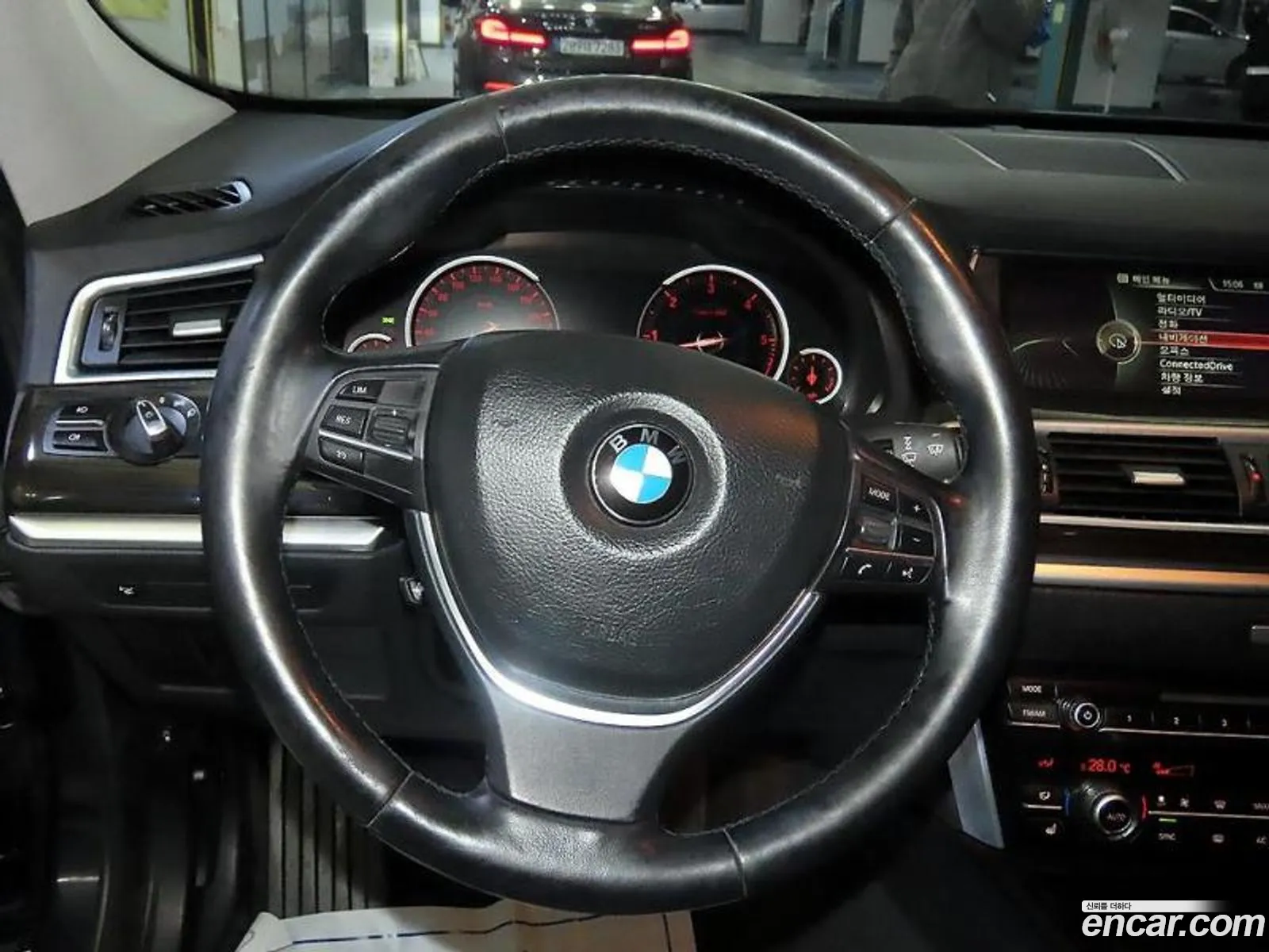 BMW 5 Series GT 2014 — 11
