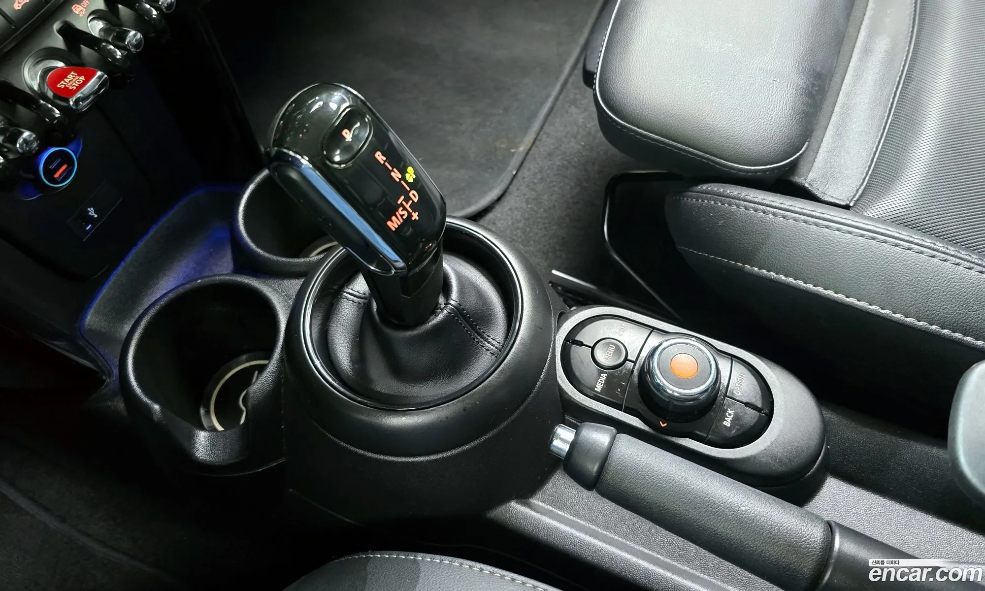 Mini Cooper 2021 — 17