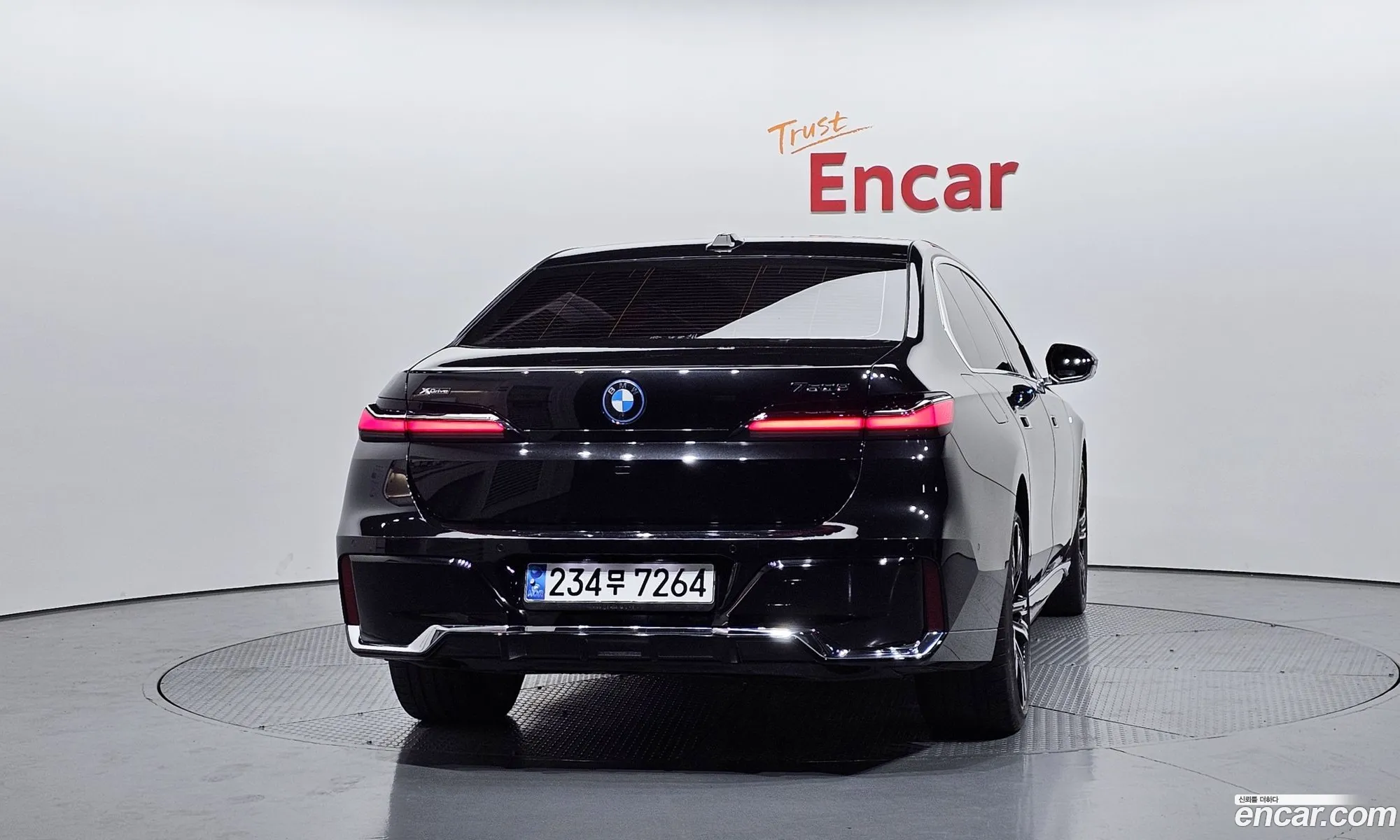 BMW 7 Series 2023 — 8