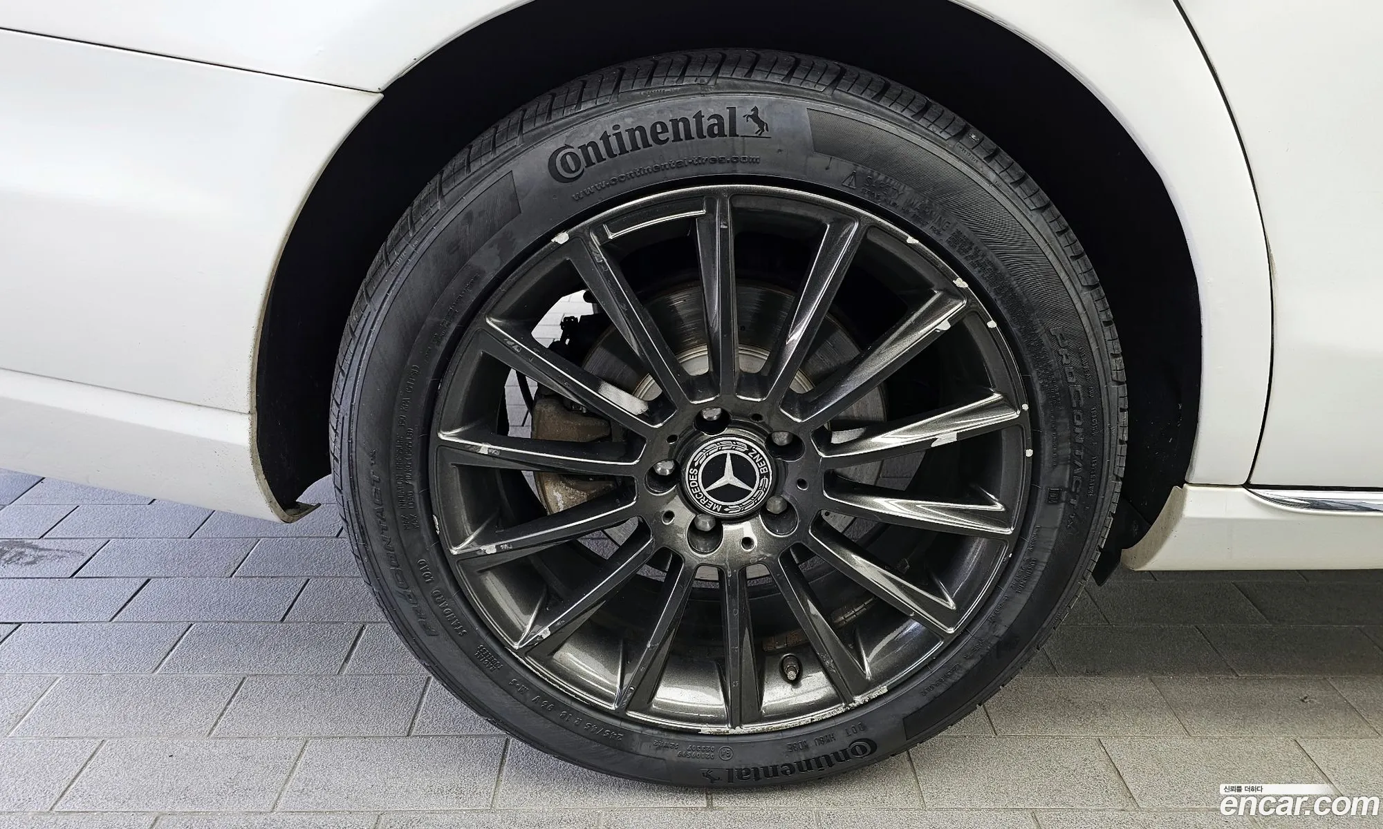 Mercedes-Benz E-Class W213 2017 WDDZF0EB9HA249036 — 8