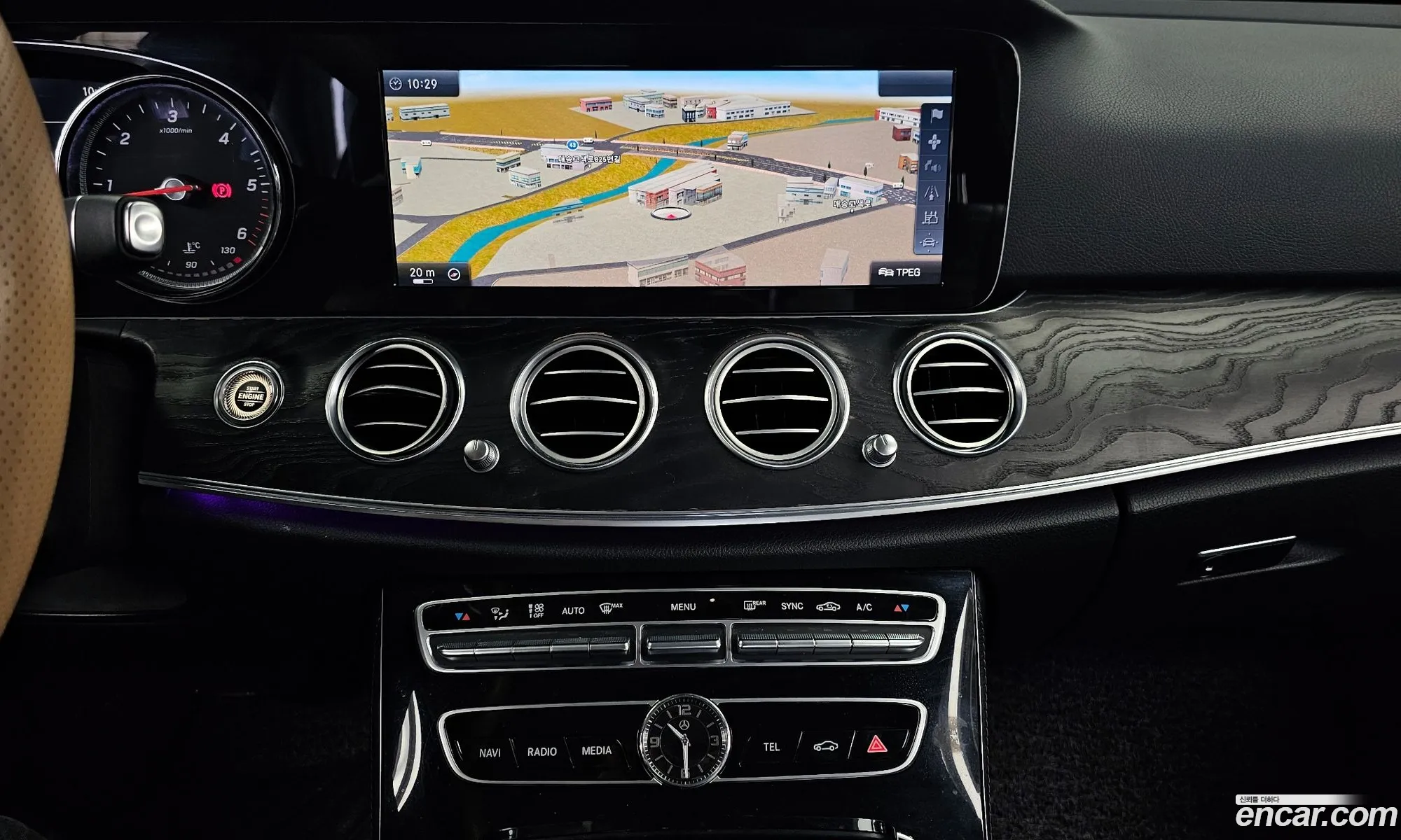 Mercedes-Benz E-Class W213 2017 WDDZF0EB9HA249036 — 9