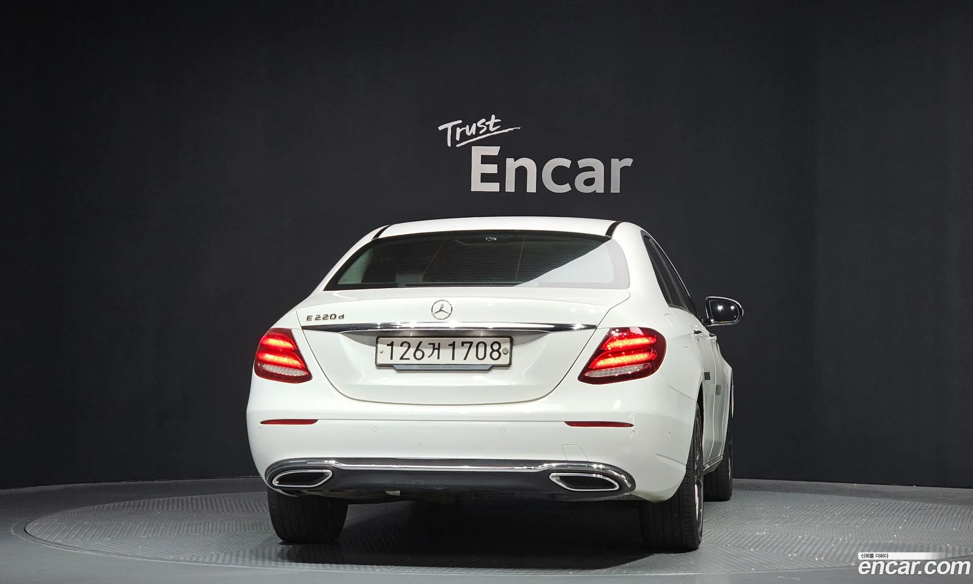 Mercedes-Benz E-Class W213 2017 WDDZF0EB9HA249036 — 18