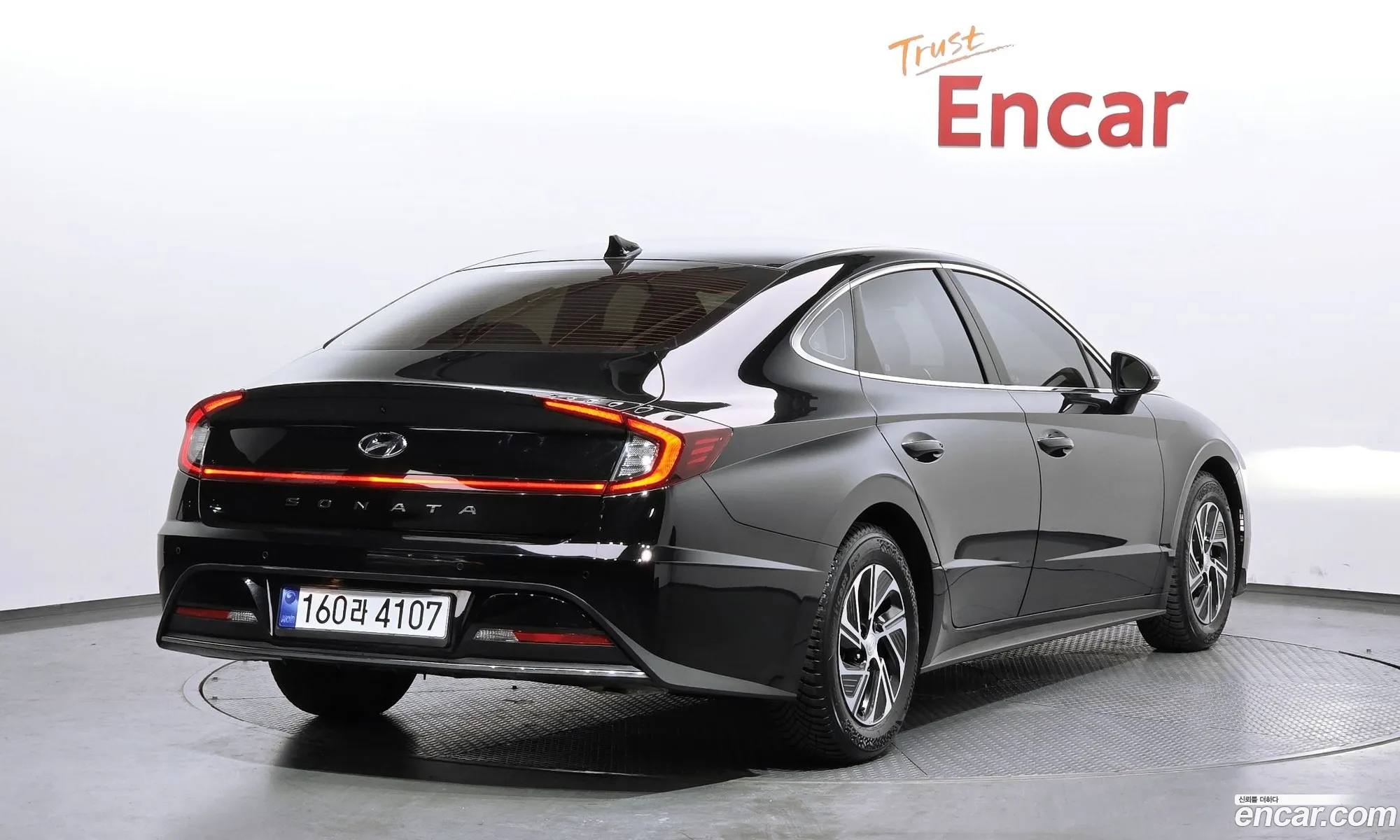 Hyundai Sonata Hybrid 2021 — 12