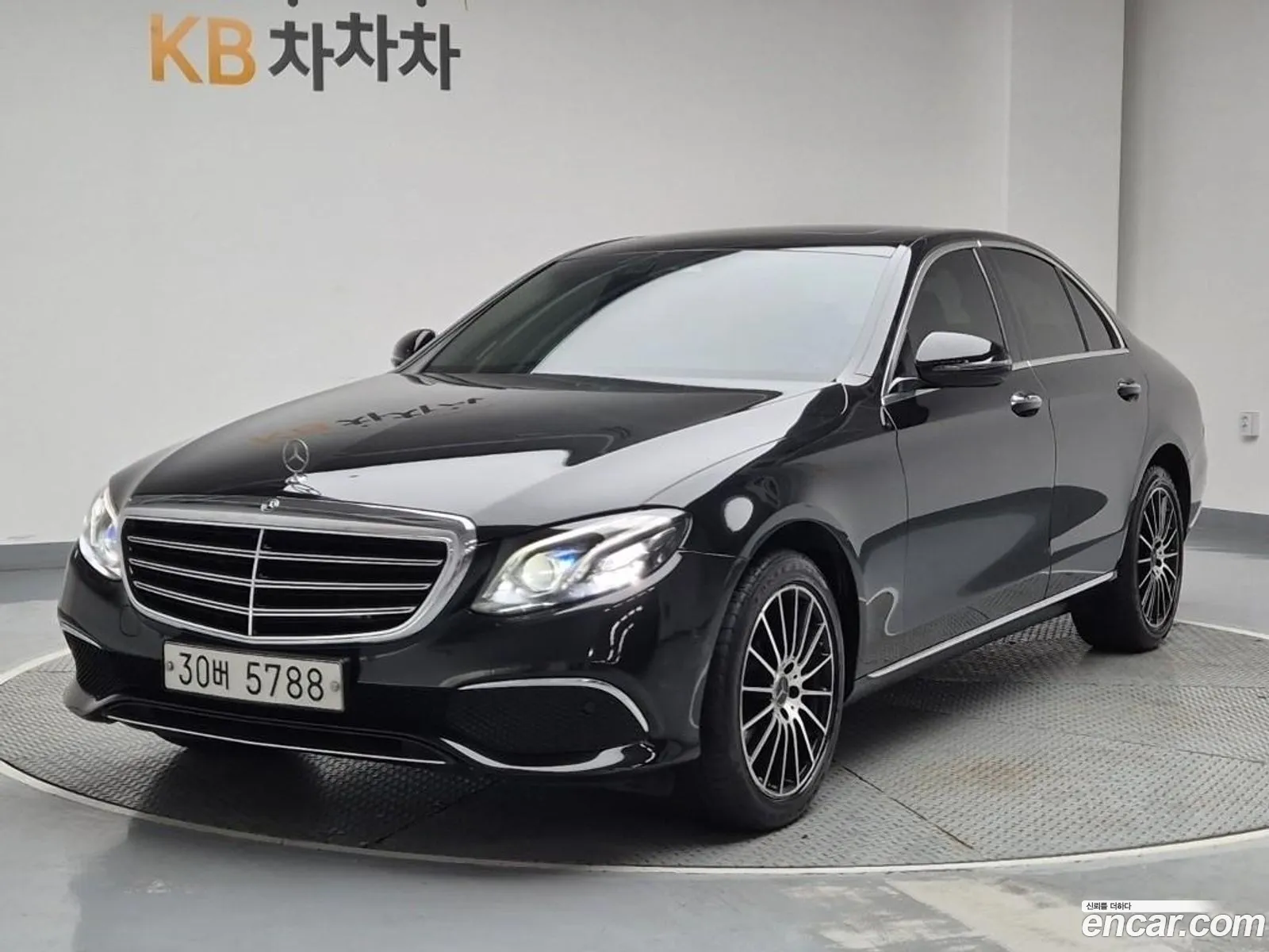 Mercedes-Benz E-Class W213 2018 — 19