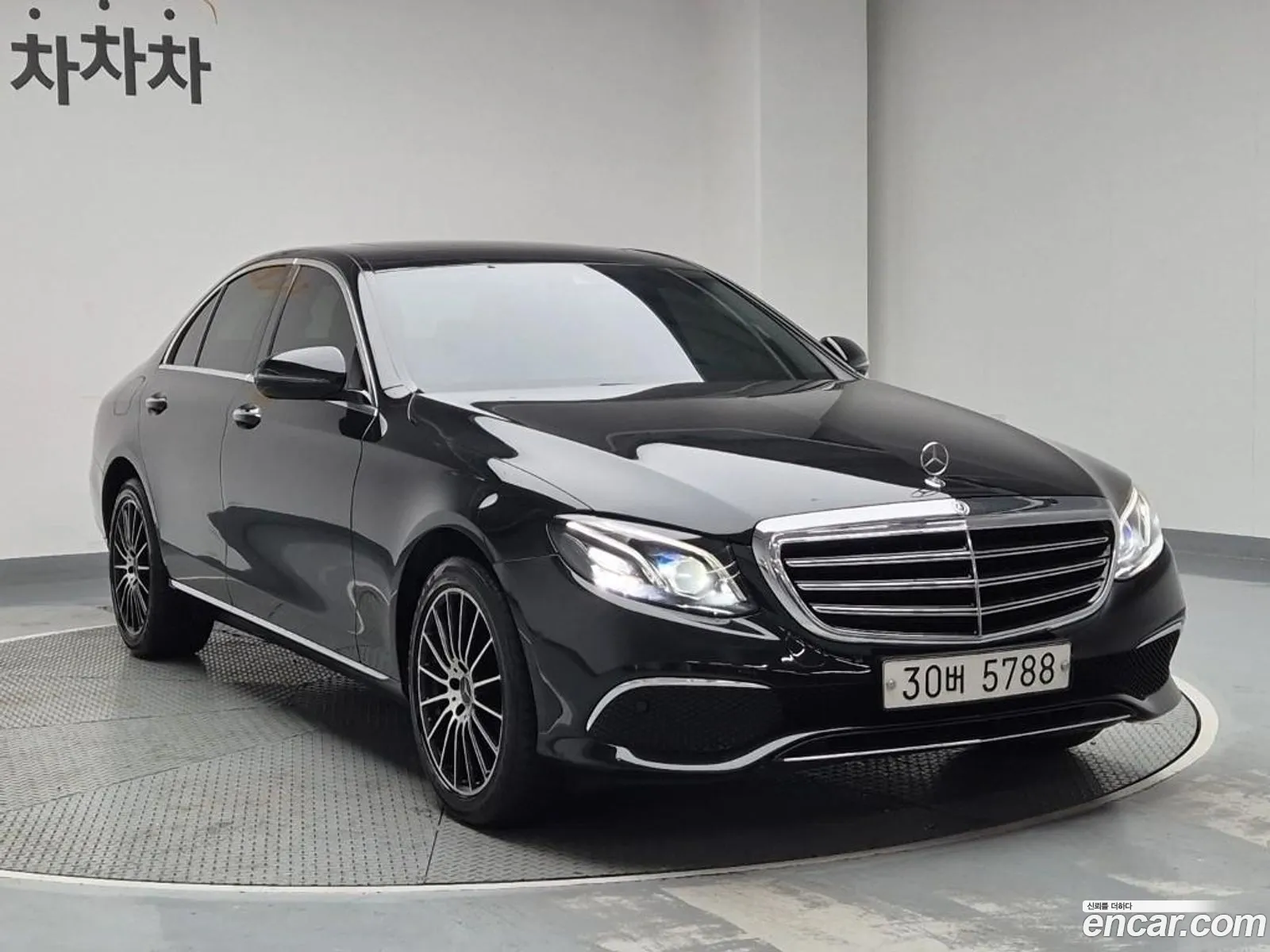 Mercedes-Benz E-Class W213 2018 — 15