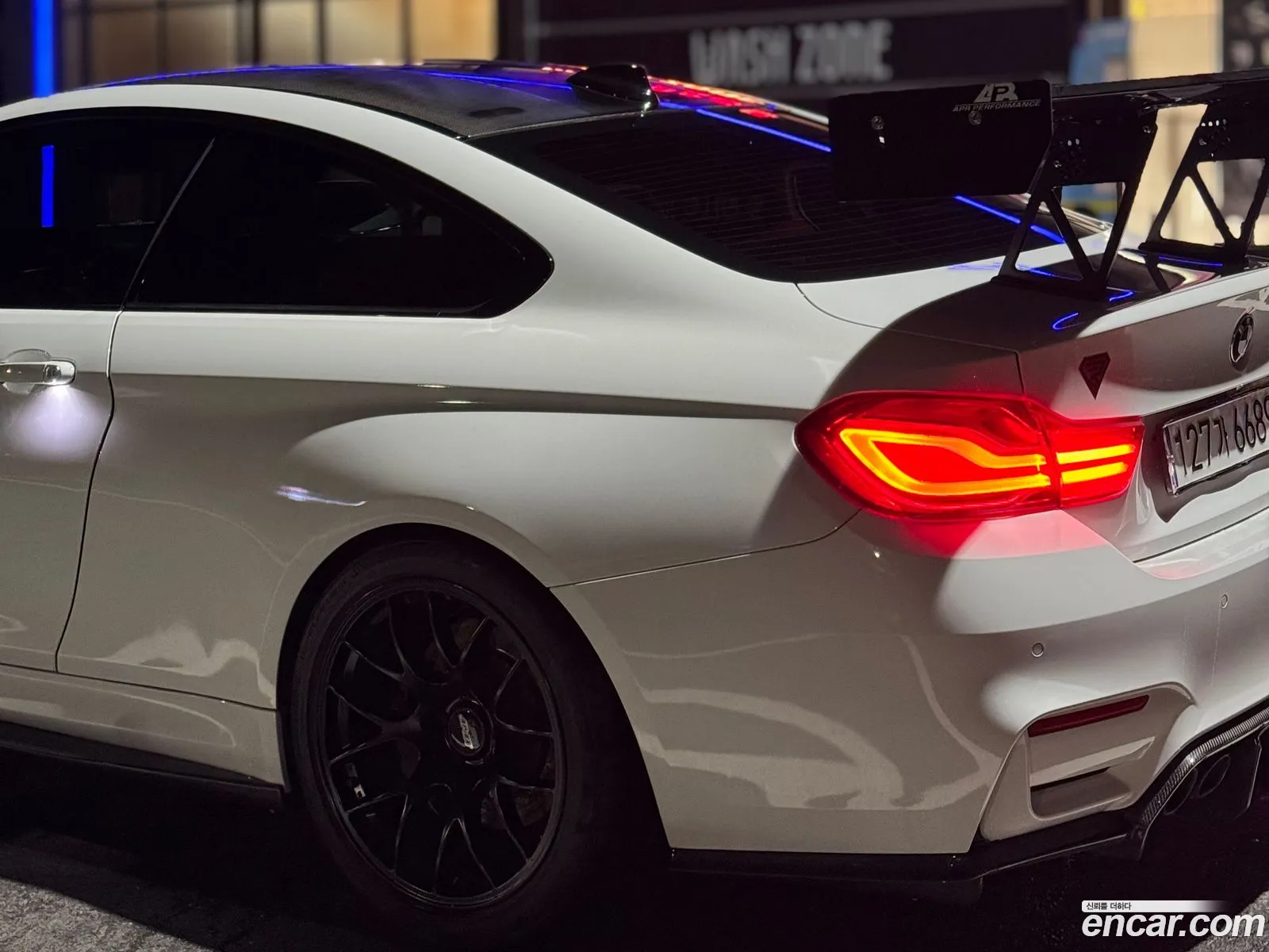 BMW M4 2018 — 8