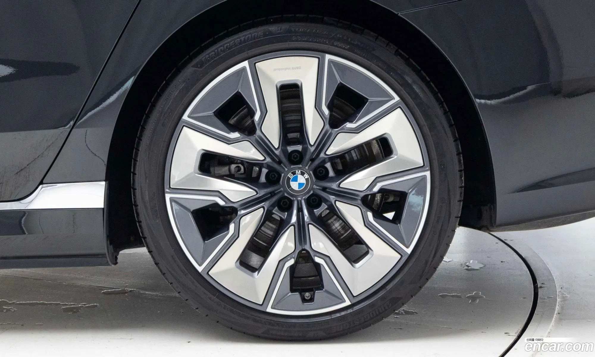 BMW i7 2023 — 6