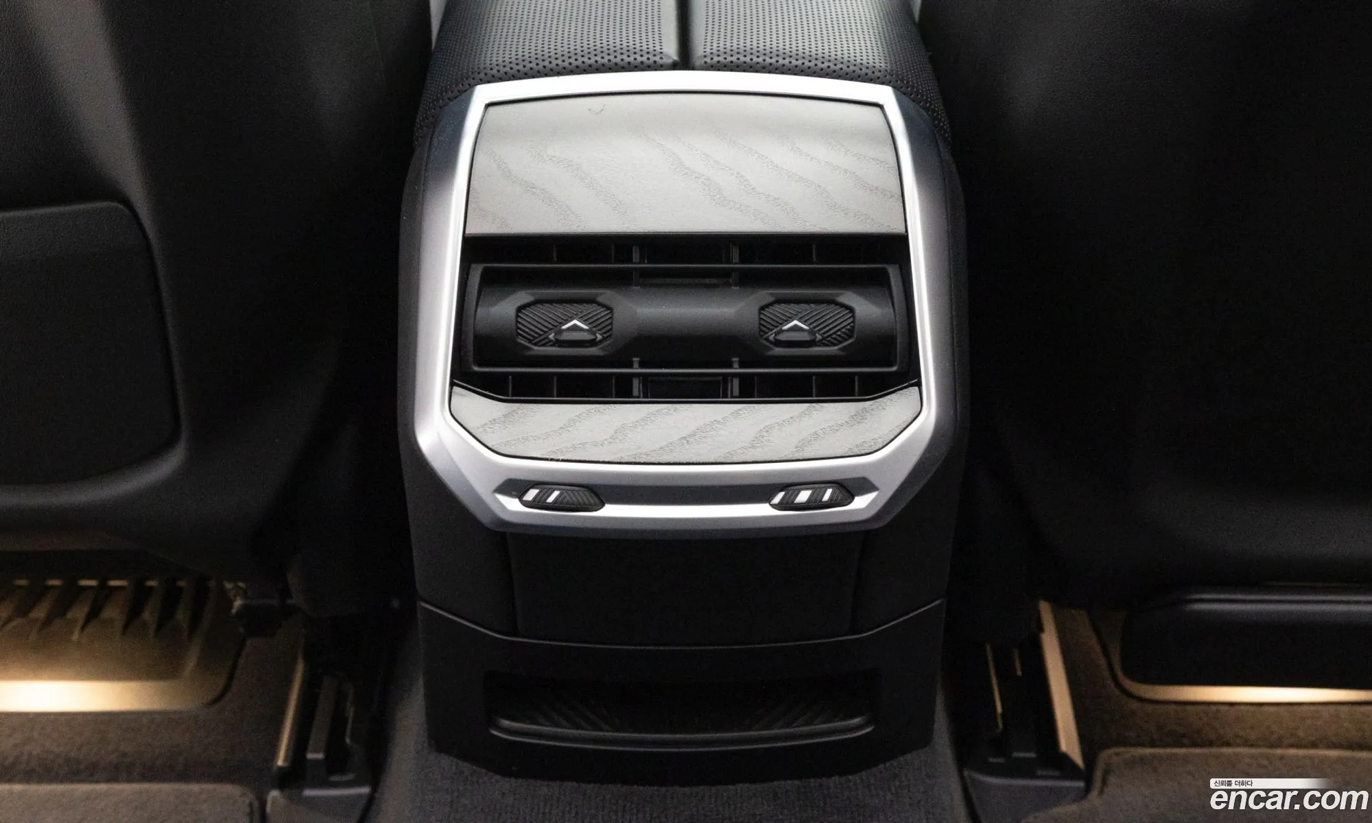 BMW i7 2023 — 16