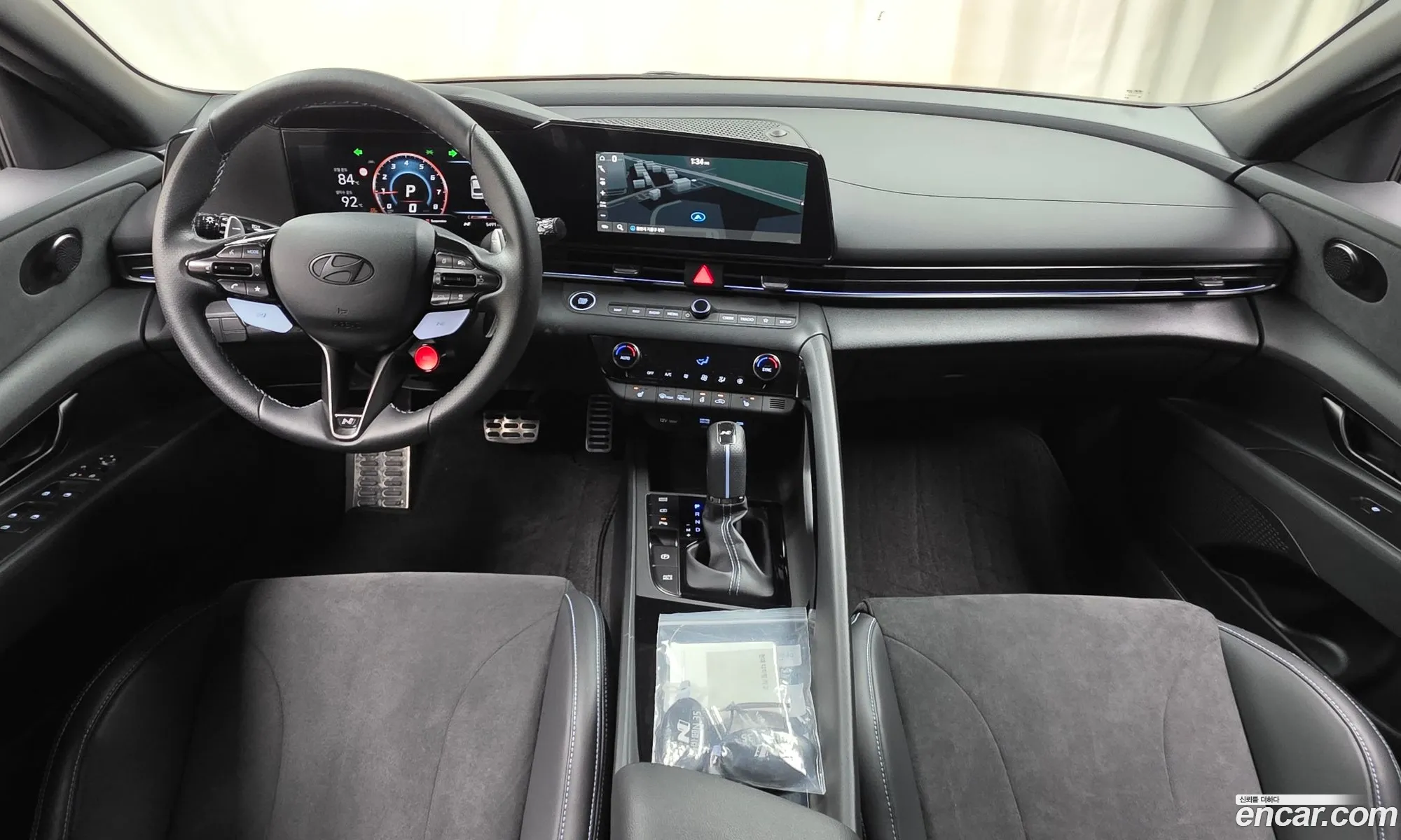 Hyundai Elantra 2025 — 2