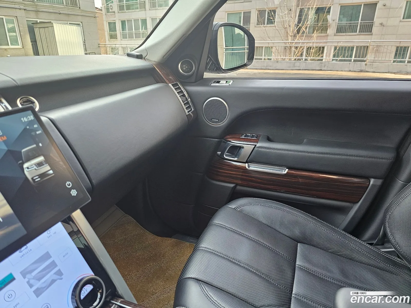 Land Rover Range Rover 2015 — 15