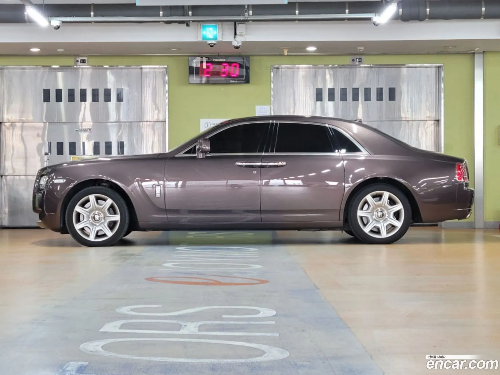 Rolls-Royce Ghost 2010 — 5