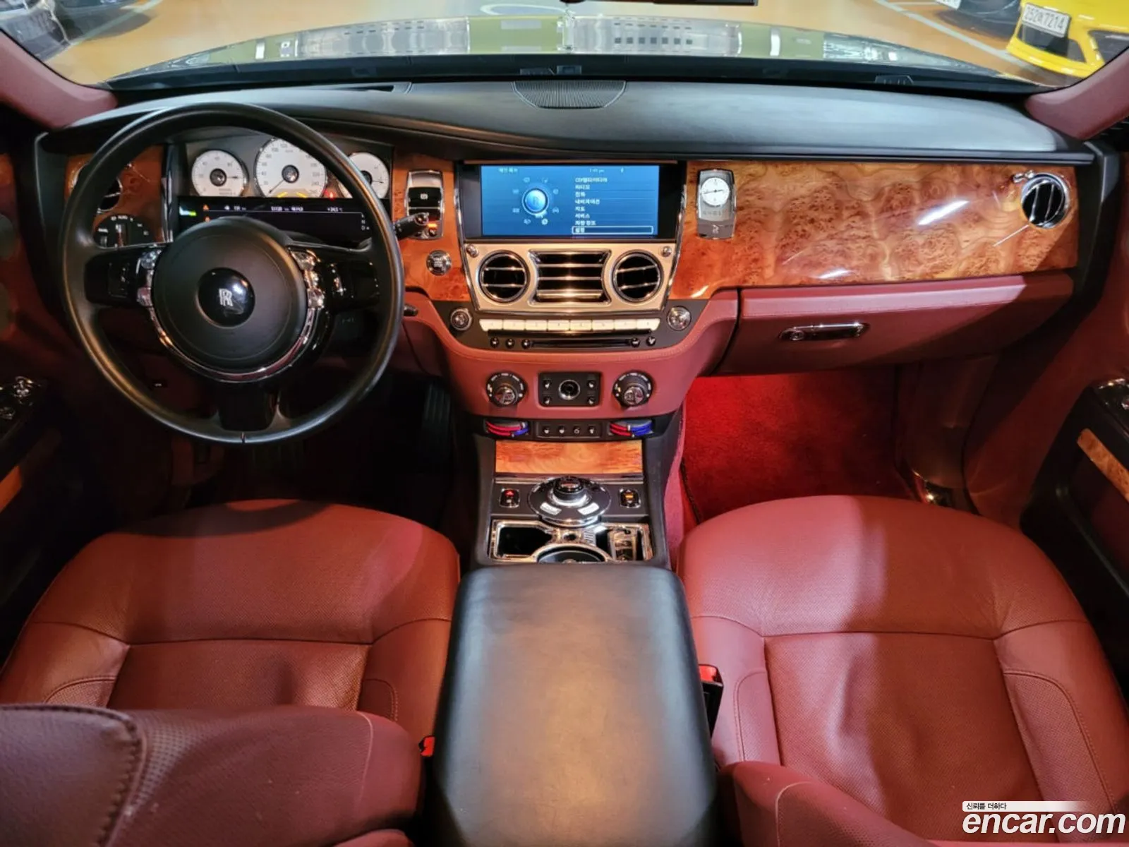 Rolls-Royce Ghost 2010 — 13