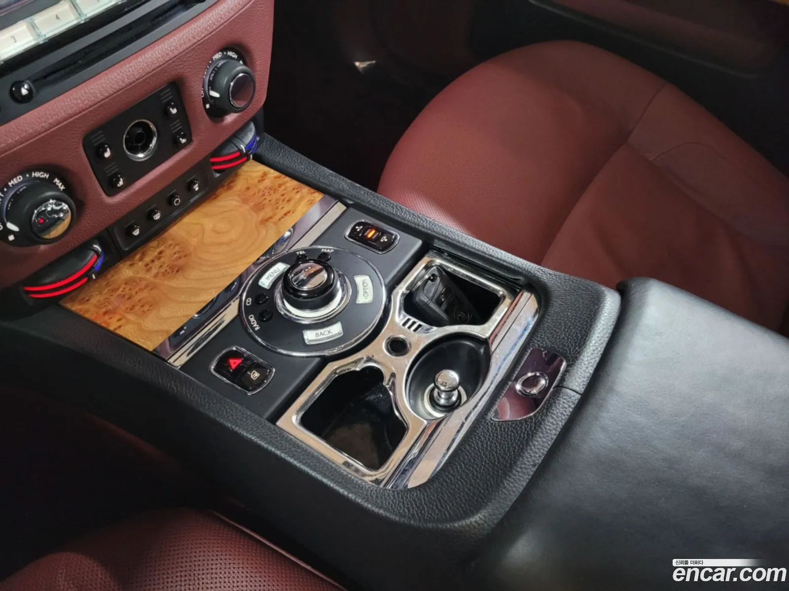 Rolls-Royce Ghost 2010 — 15