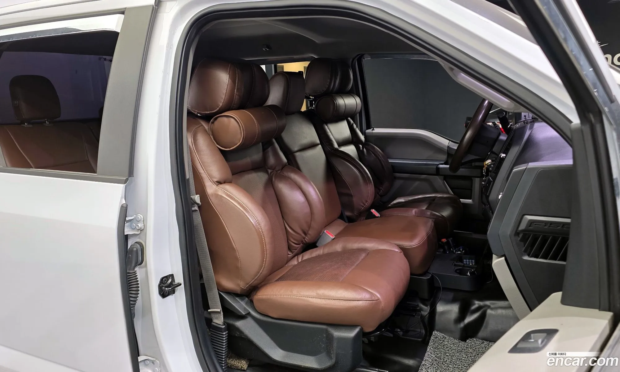 Ford F-150 2016 1FTEW1EF2GKF24692 — 16