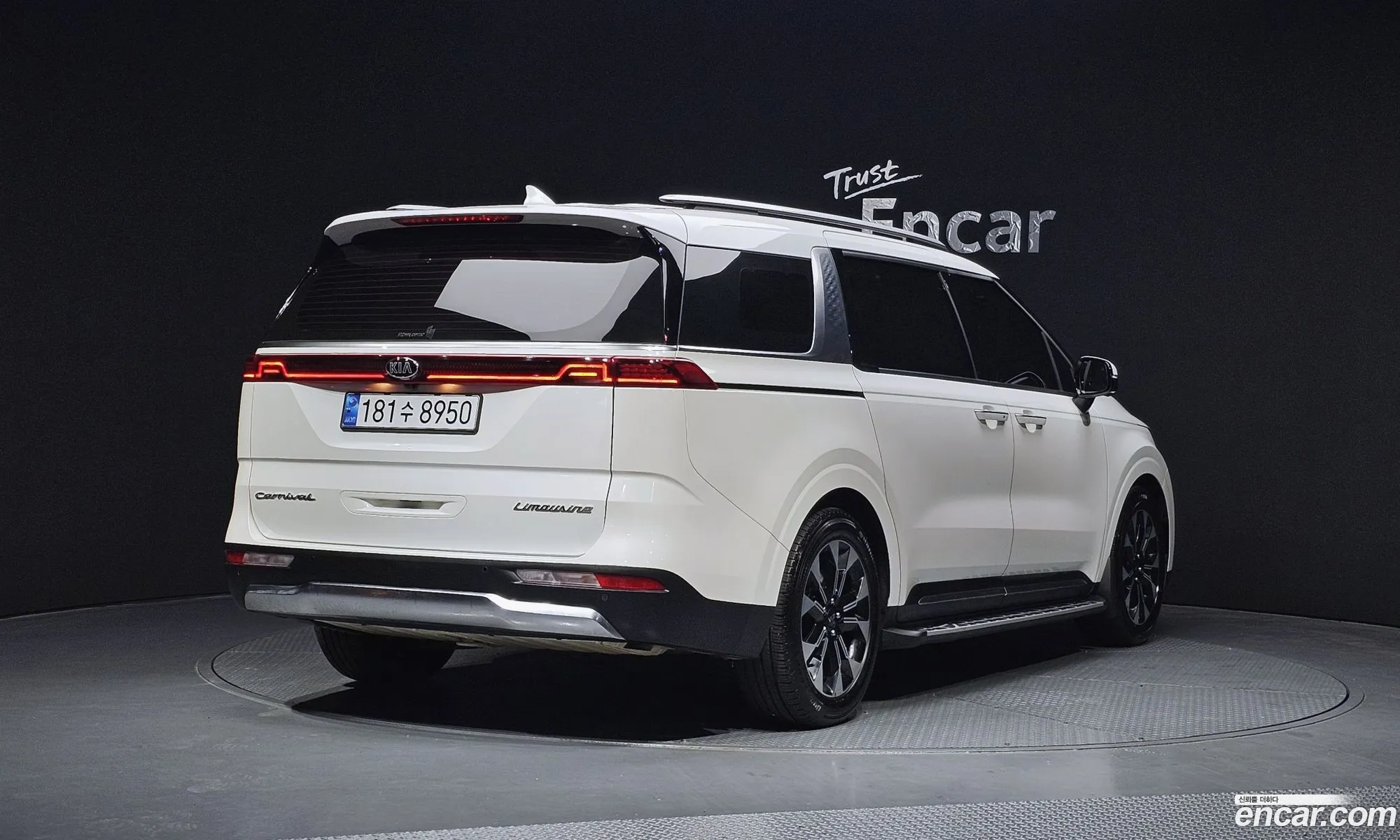 Kia Carnival 2021 — 9