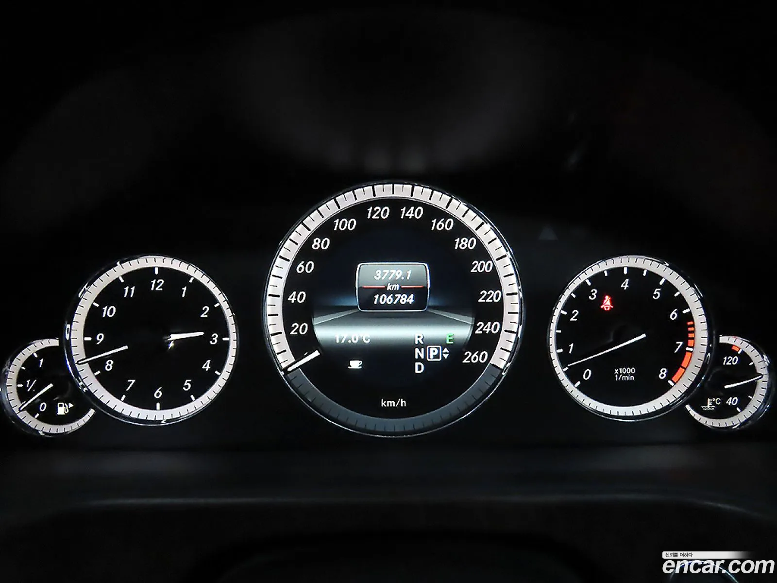 Mercedes-Benz E-Class W212 2013 — 10