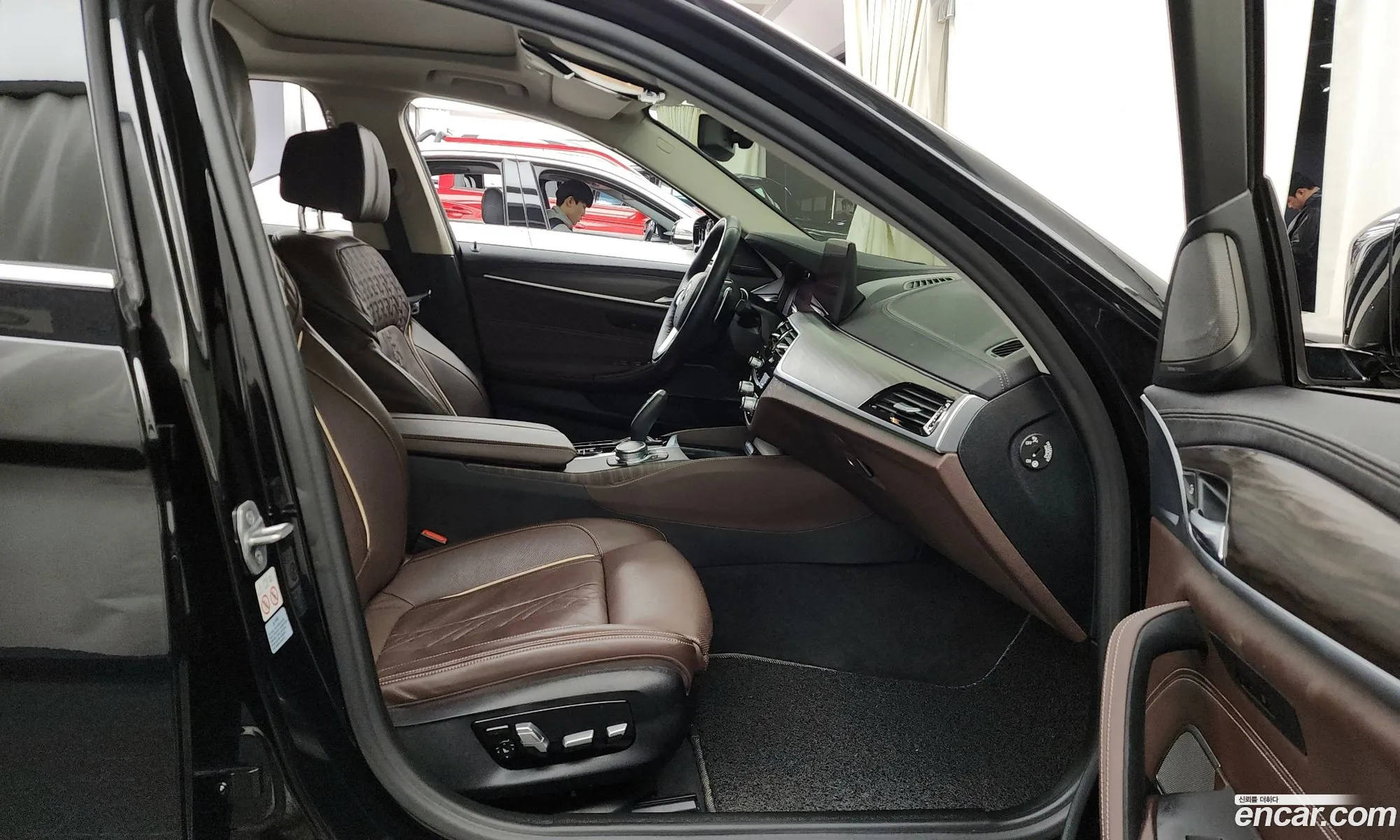 BMW 5 Series 2020 WBA71BH05MWW87956 — 10