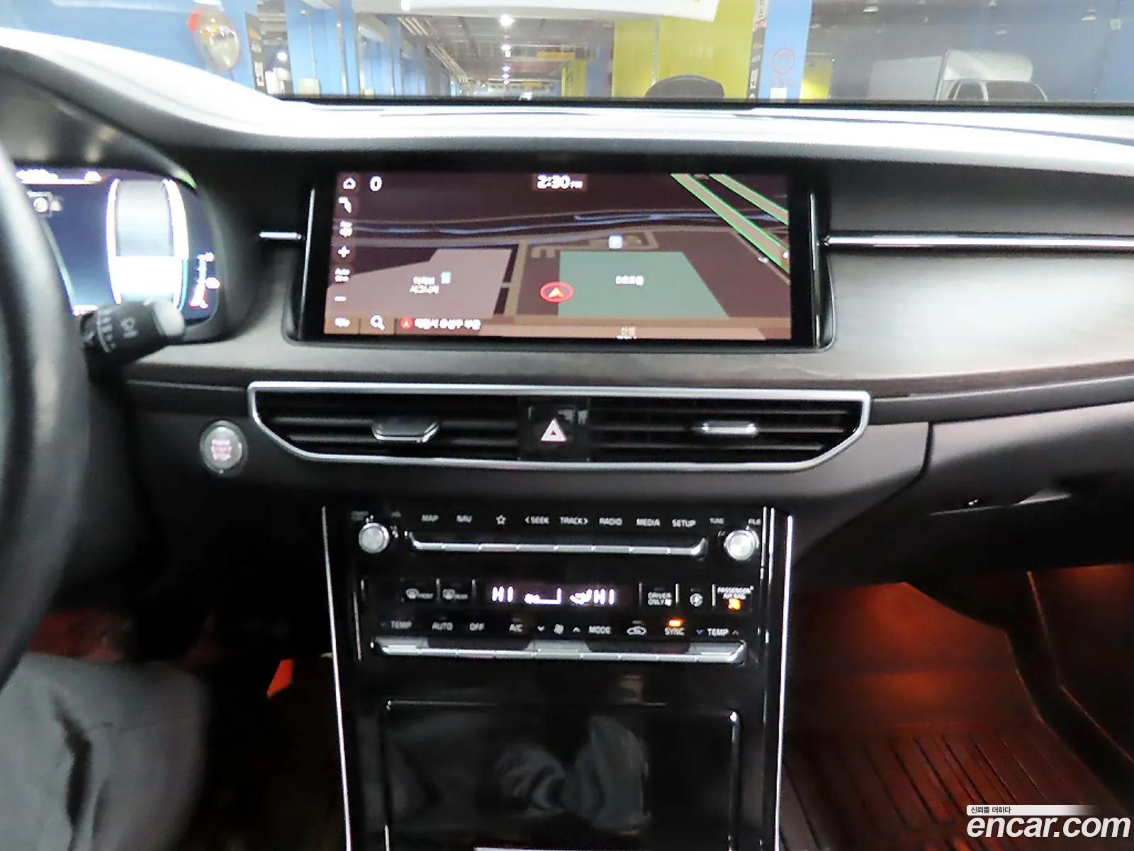 Kia K7 Premier Hybrid 2020 — 4