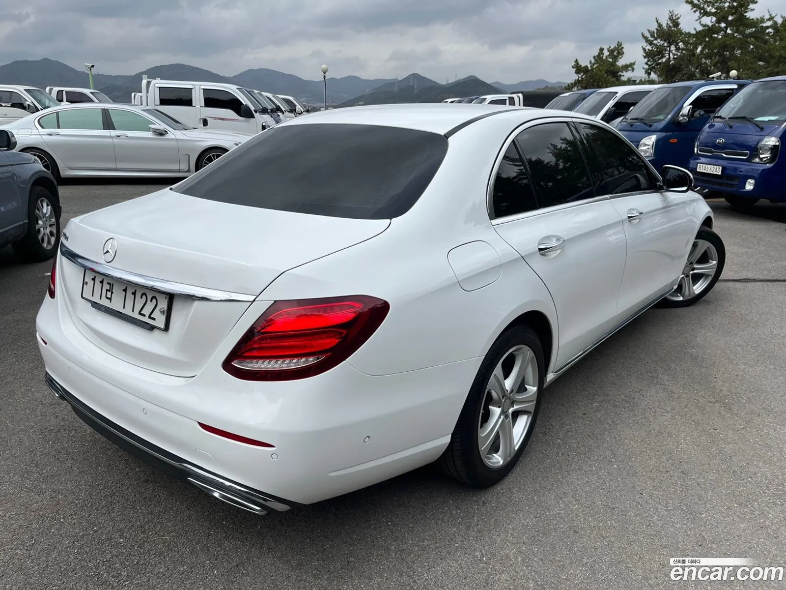 Mercedes-Benz E-Class W213 2016 — 15