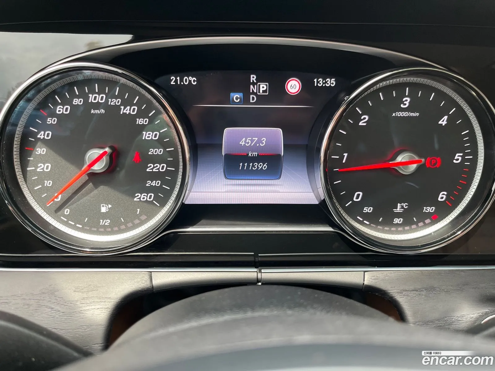 Mercedes-Benz E-Class W213 2016 — 17
