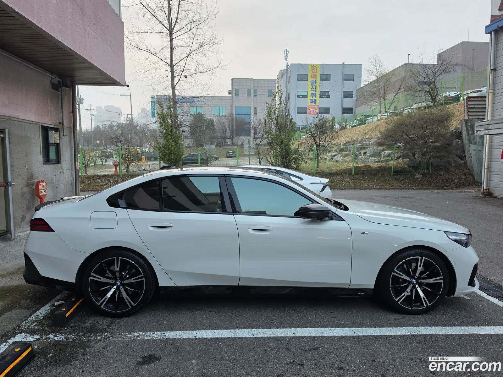 BMW 5 Series 2023 — 11