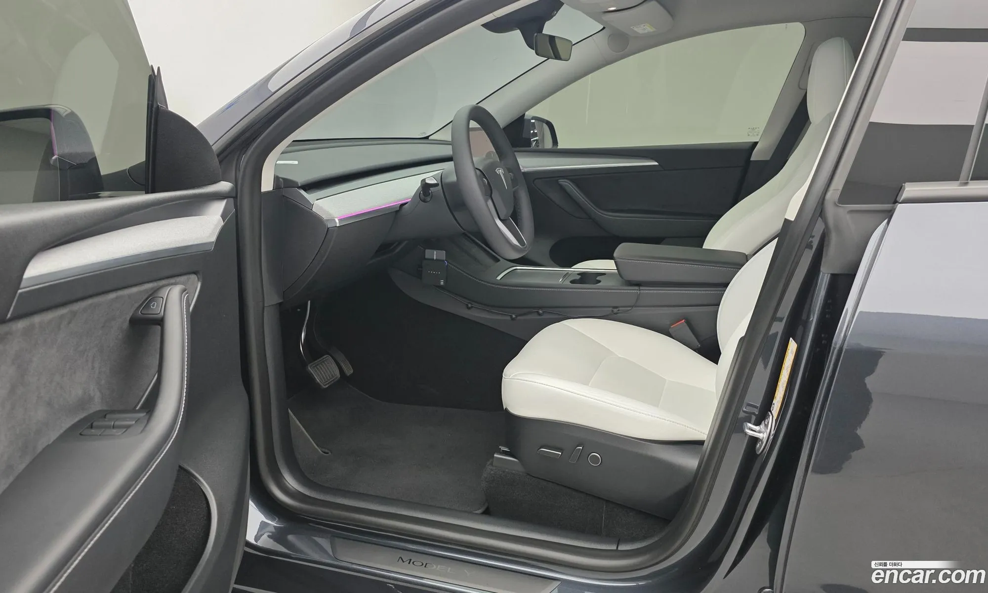Tesla Model Y 2025 — 10