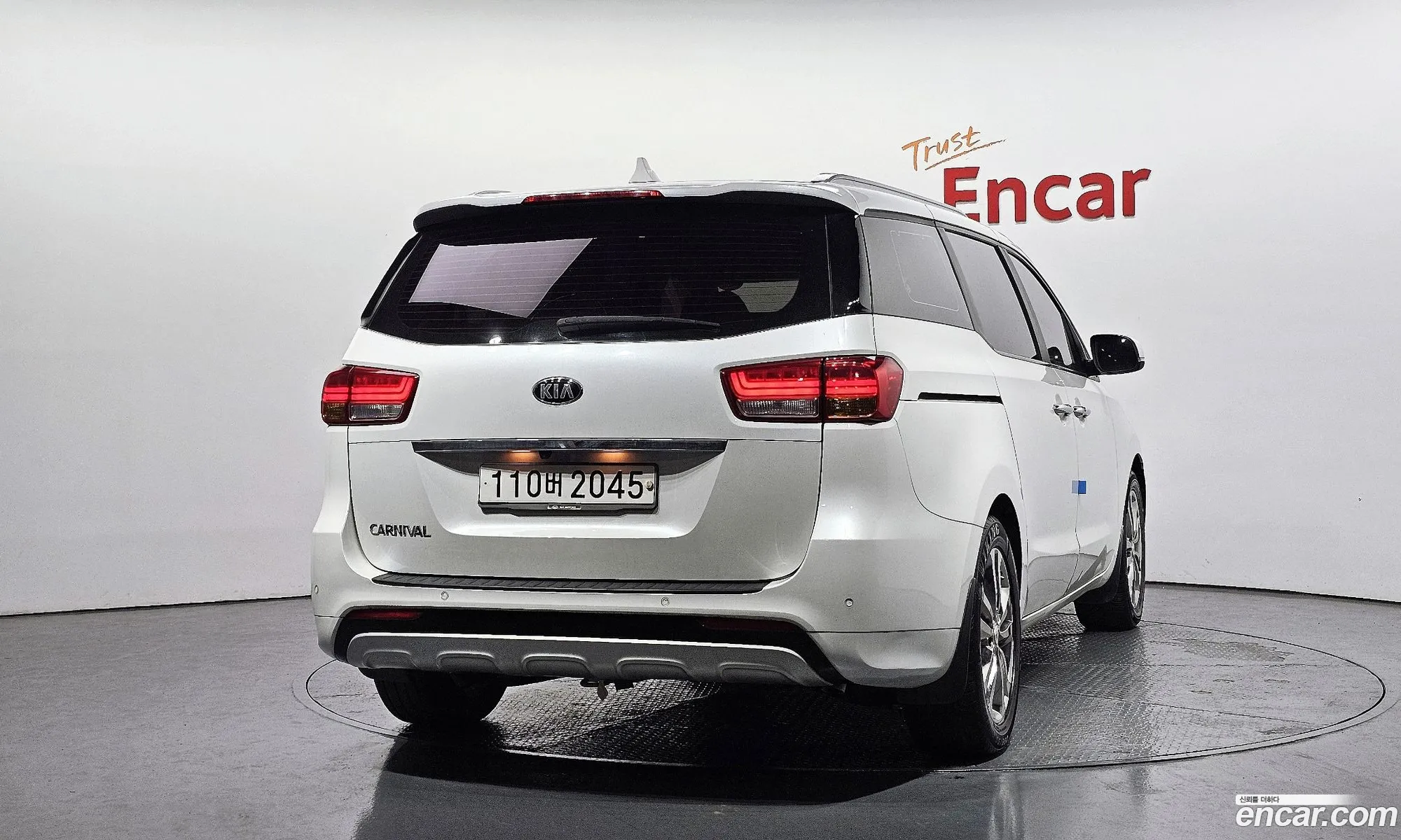 Kia Carnival 2015 — 12
