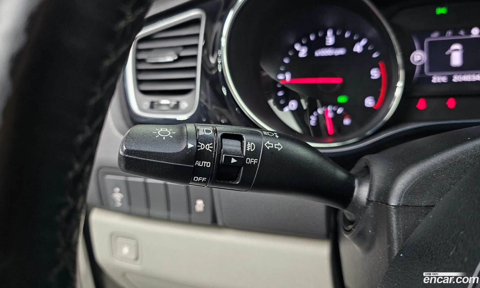 Kia Carnival 2015 — 11