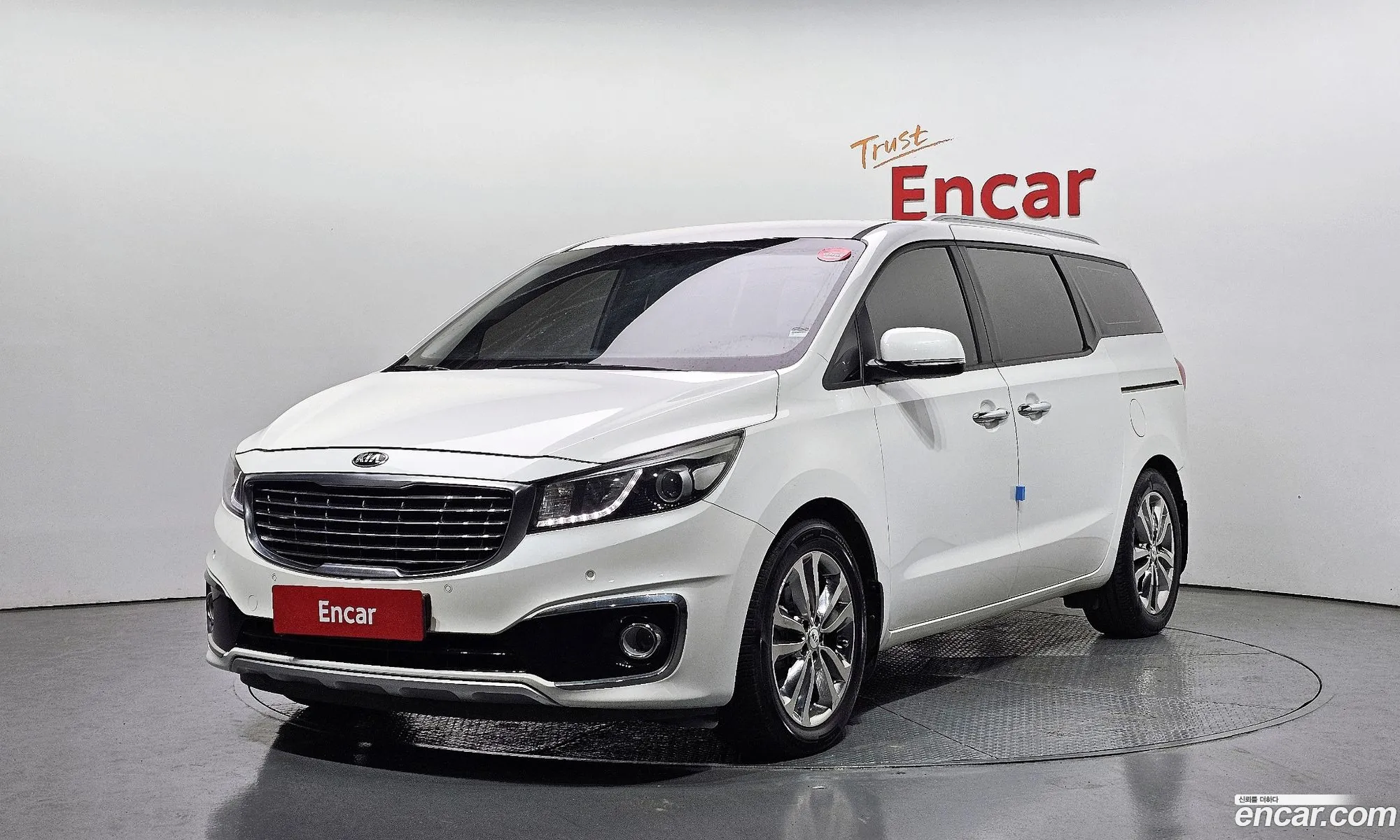 Kia Carnival 2015 — 13