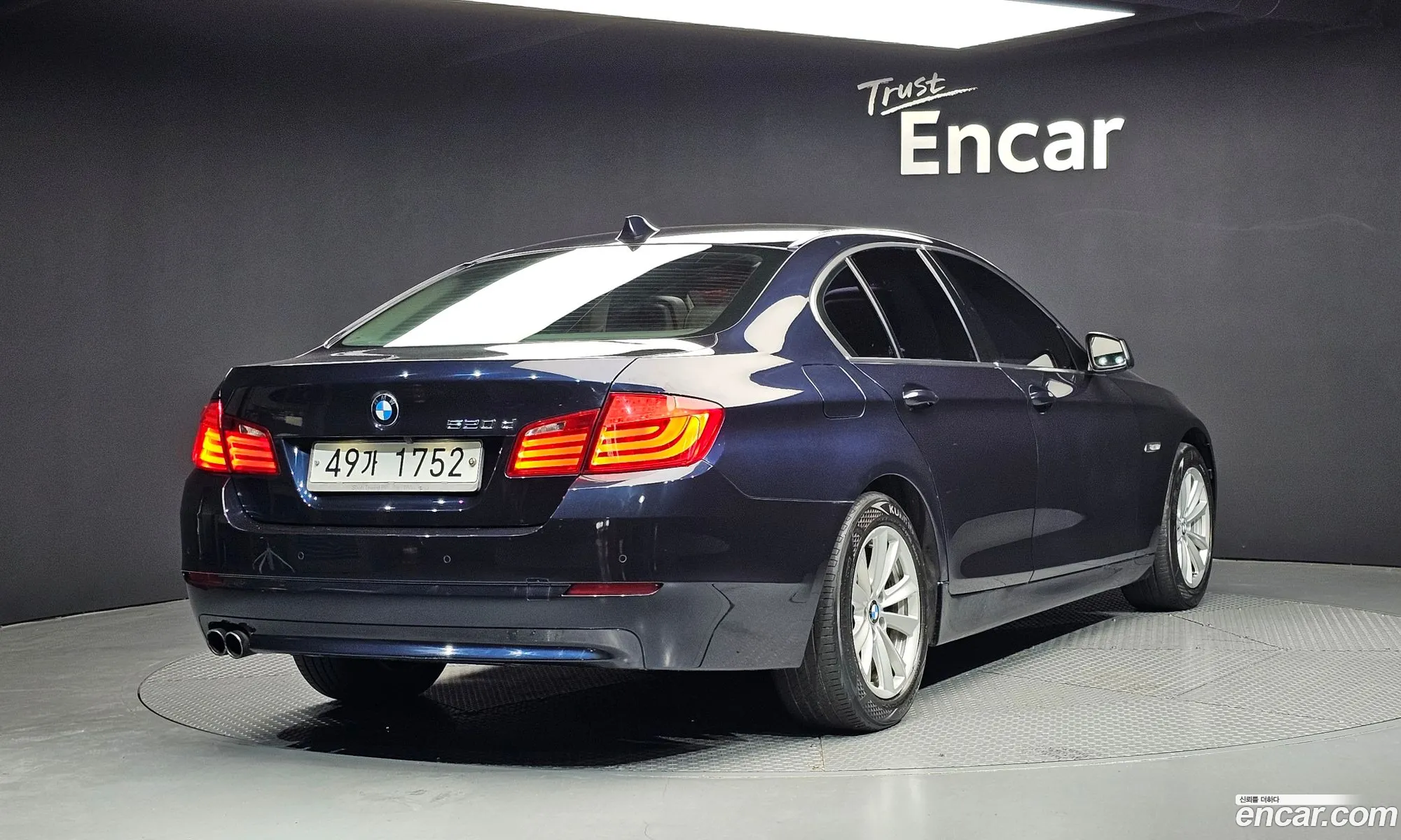 BMW 5 Series 2011 — 14