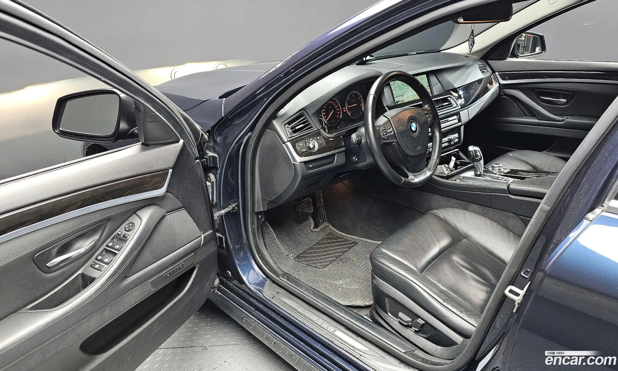 BMW 5 Series 2011 — 3