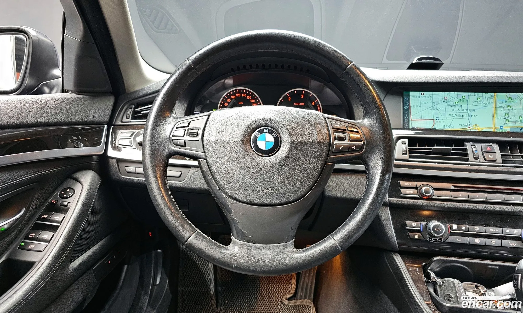 BMW 5 Series 2011 — 13