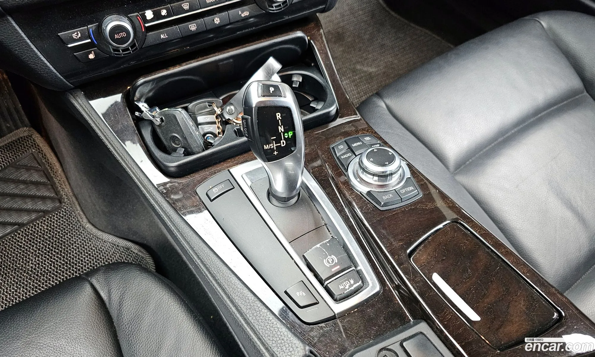 BMW 5 Series 2011 — 16