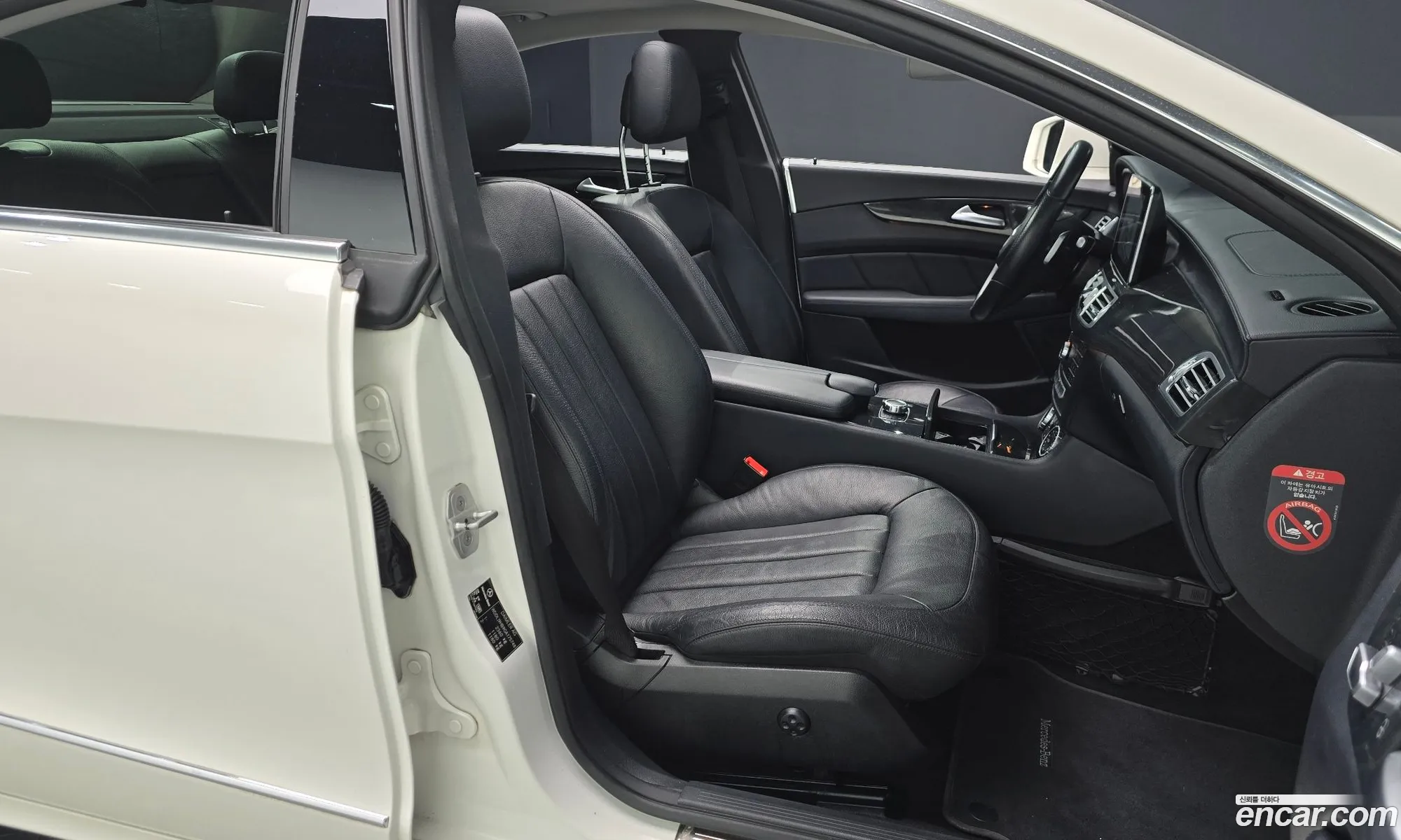 Mercedes-Benz CLS-Class W218 2016 — 13