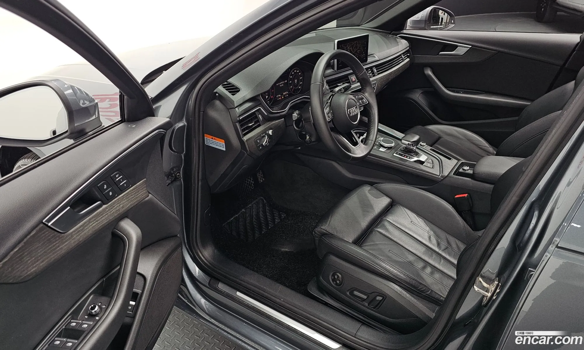 Audi A4 2019 WAUZZZF4XKN022411 — 11