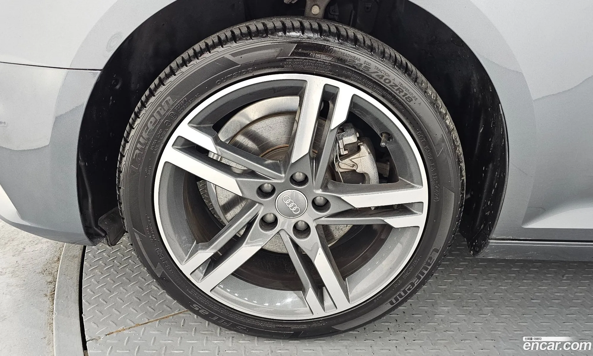 Audi A4 2019 WAUZZZF4XKN022411 — 8