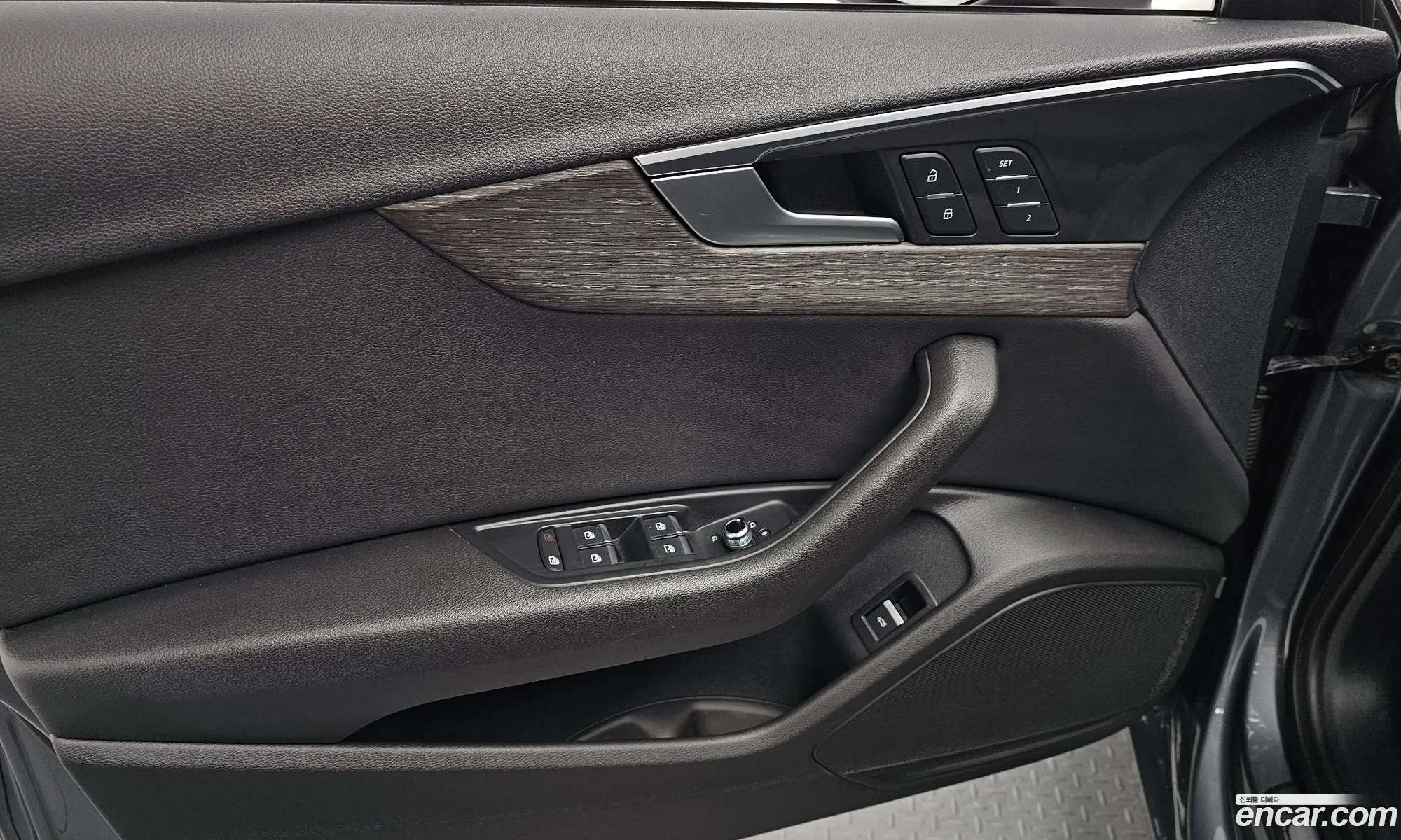 Audi A4 2019 WAUZZZF4XKN022411 — 4